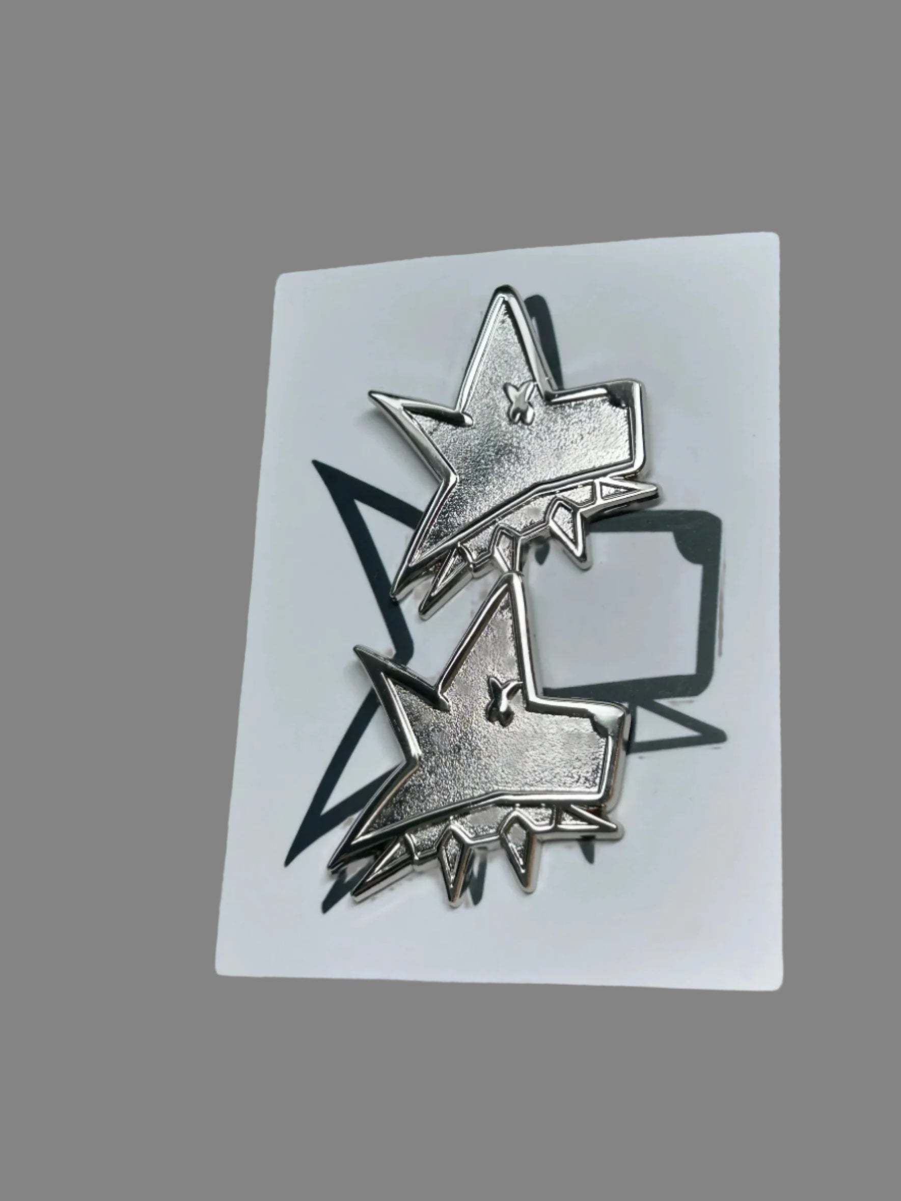 TAIGAFACE PIN-IYAMIUIO