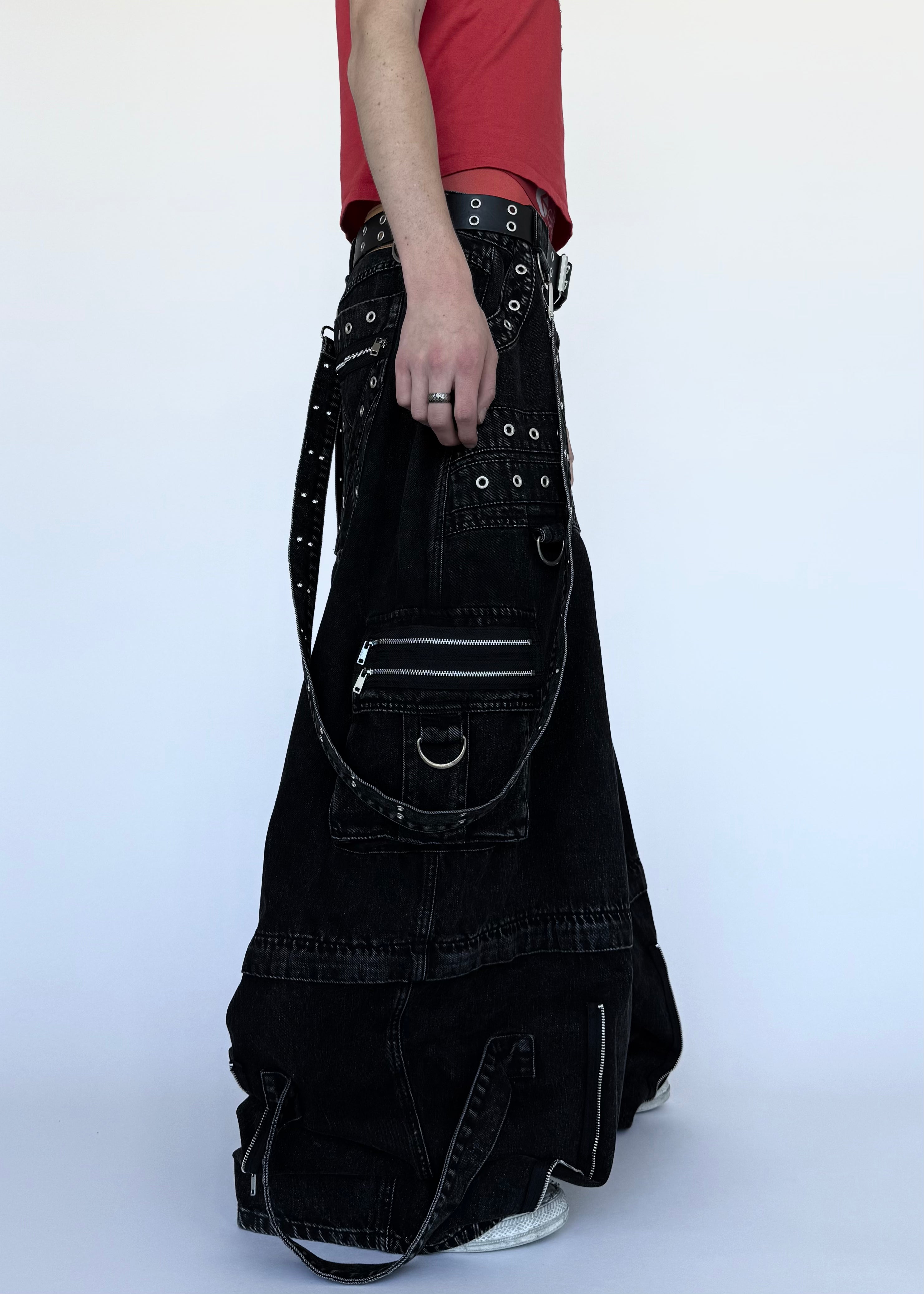 BAGGIEST RAVER - BLACK-IYAMIUIO