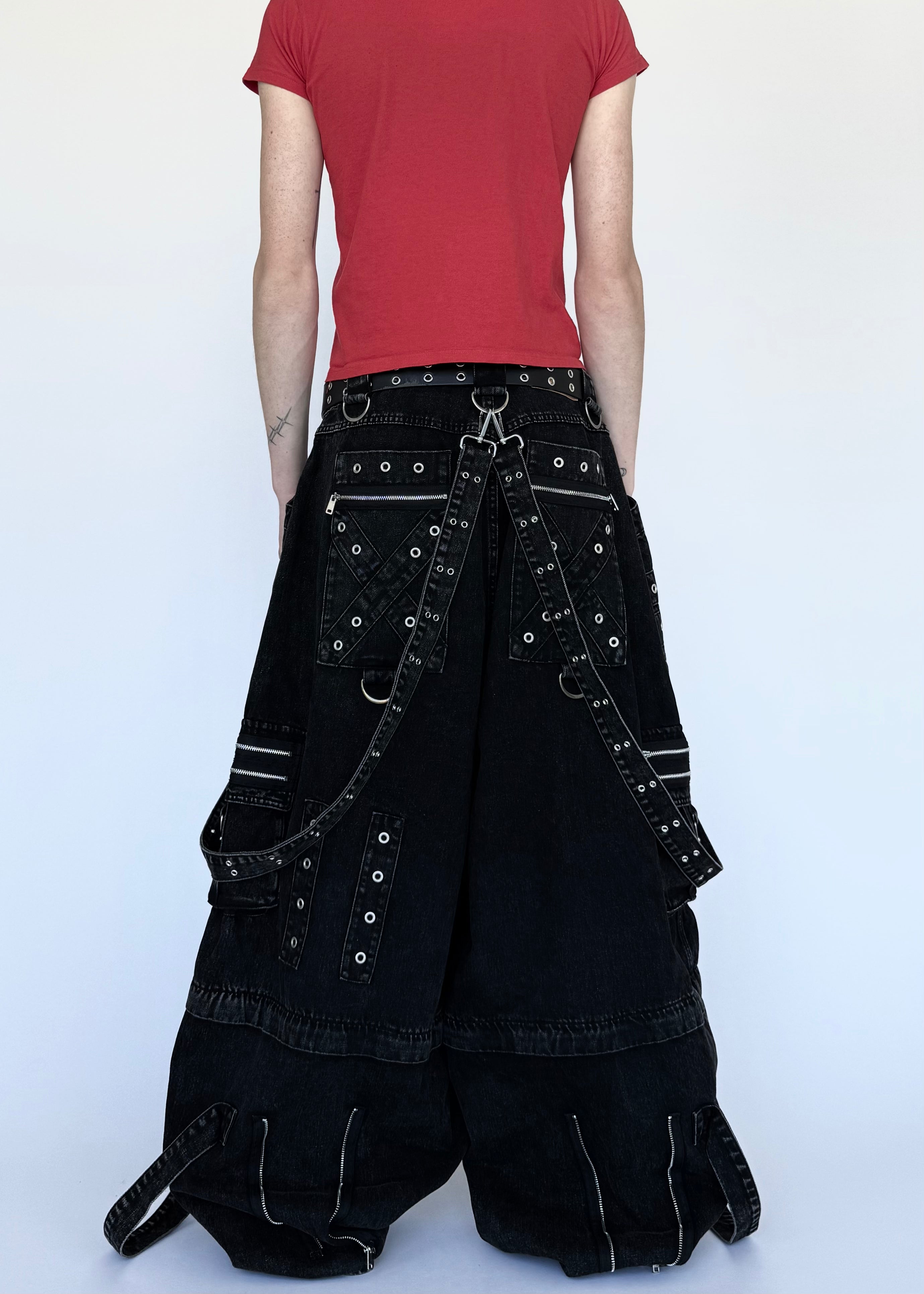 BAGGIEST RAVER - BLACK-IYAMIUIO