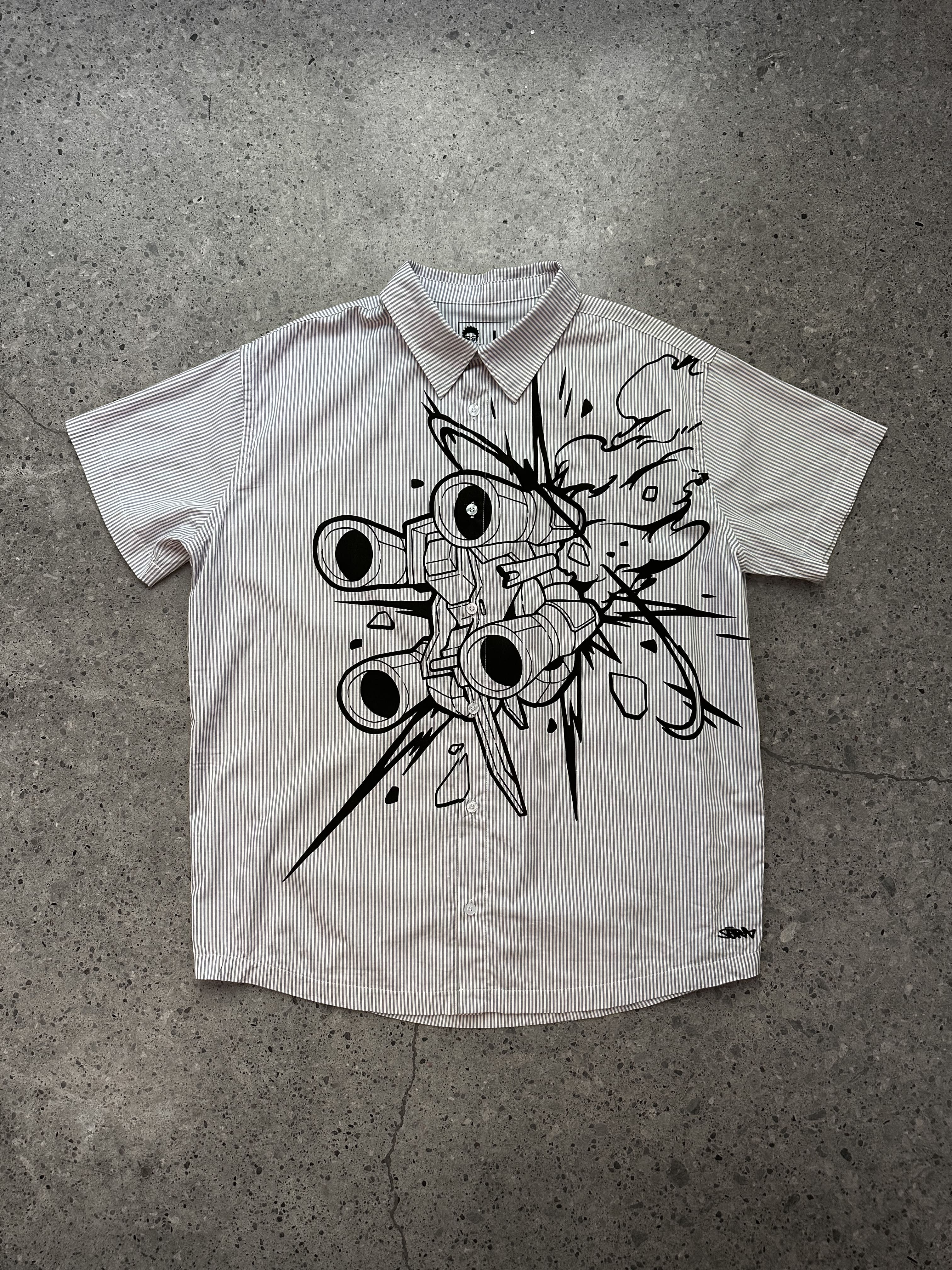 "Spaceship" Button Up-IYAMIUIO