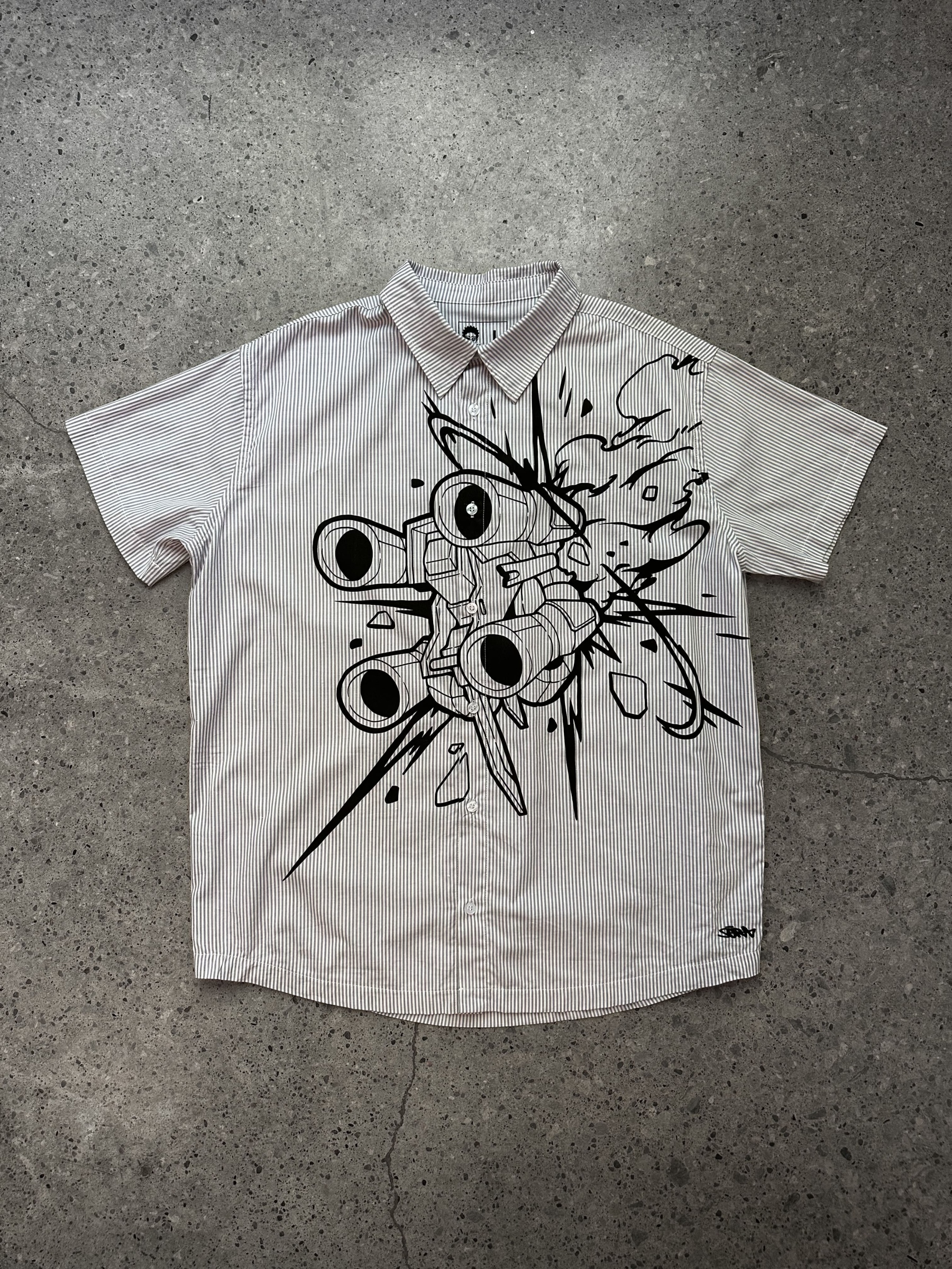 "Spaceship" Button Up-IYAMIUIO