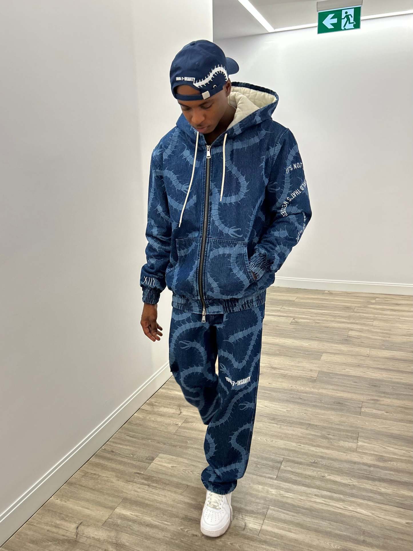 "Phobia" Jacket-IYAMIUIO