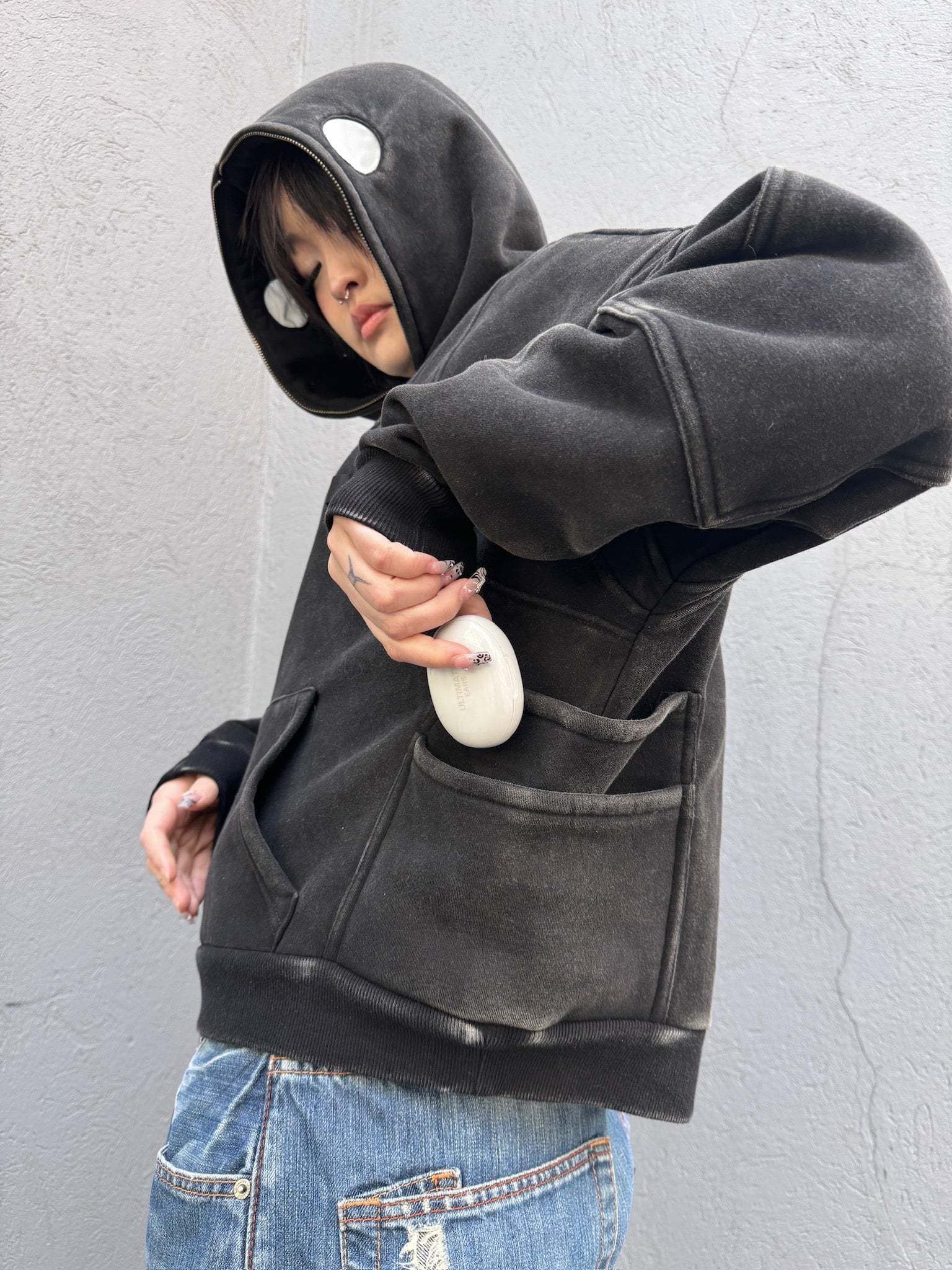 "DAYS" Hoodie Black-IYAMIUIO