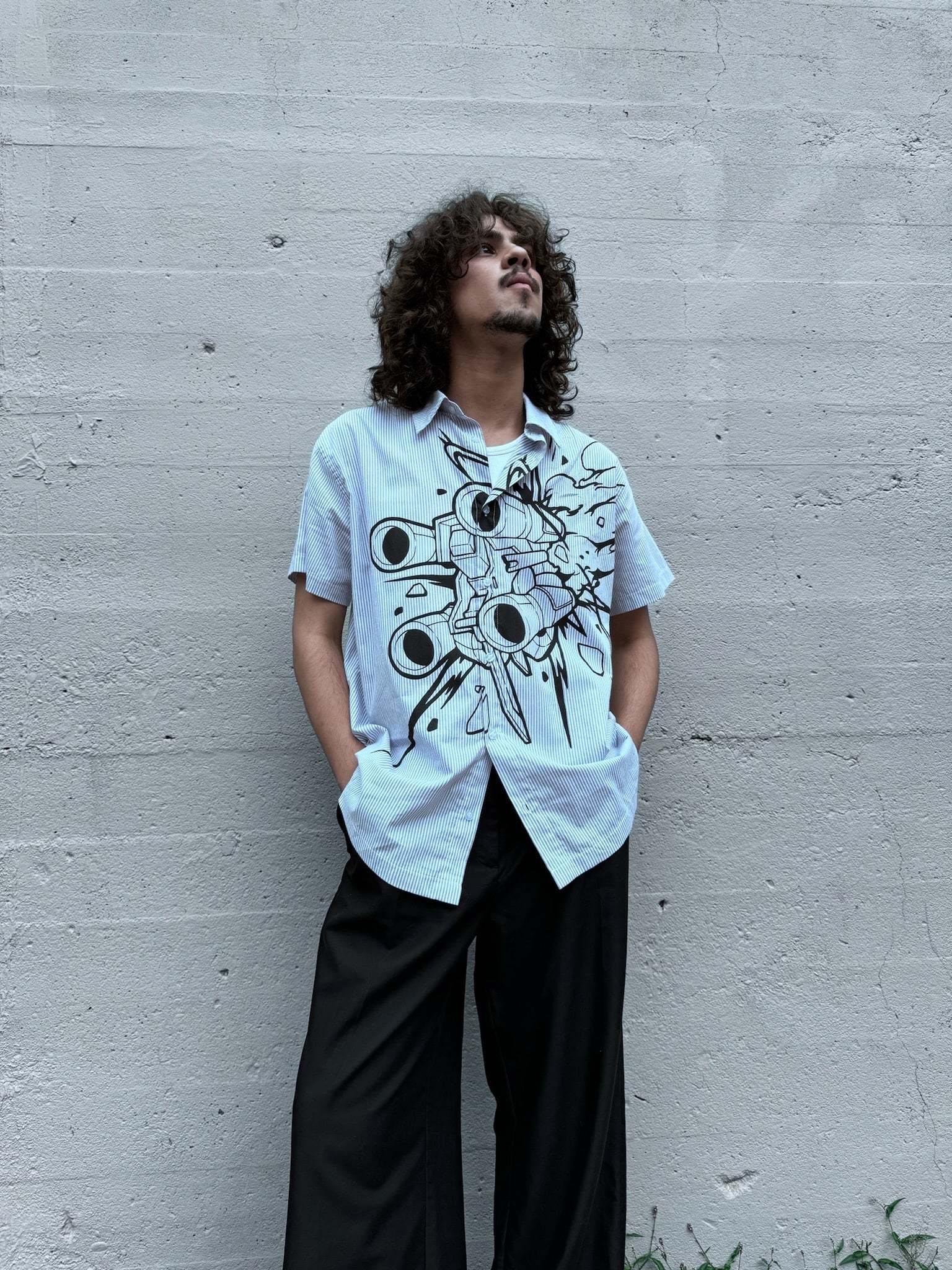 "Spaceship" Button Up-IYAMIUIO