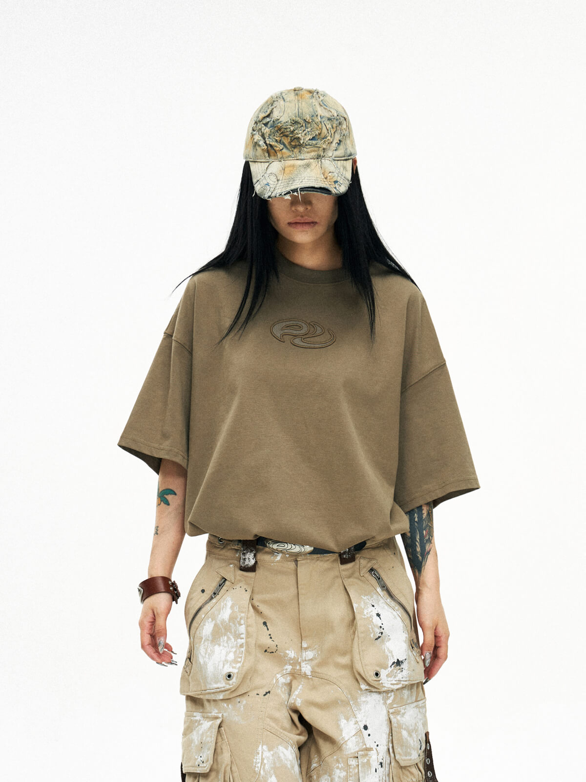 Personsoul Logo Embroidered Basic T-shirt-IYAMIUIO