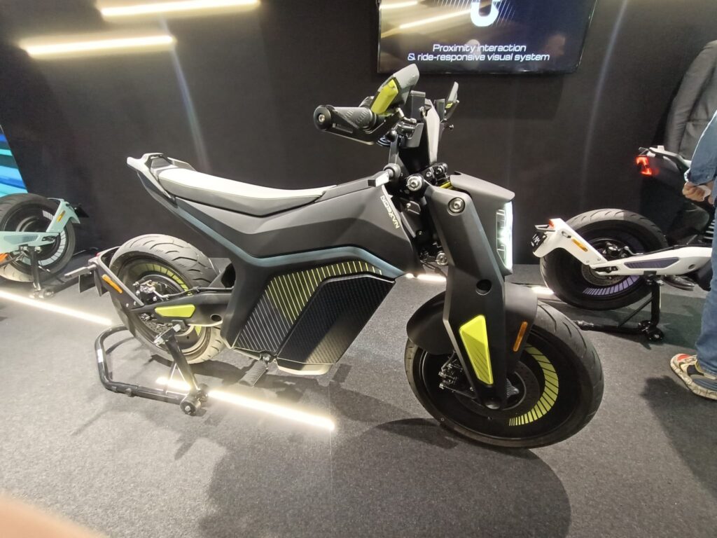 NAXEON  IAM MINI MOTORCYCLE-Kikonat