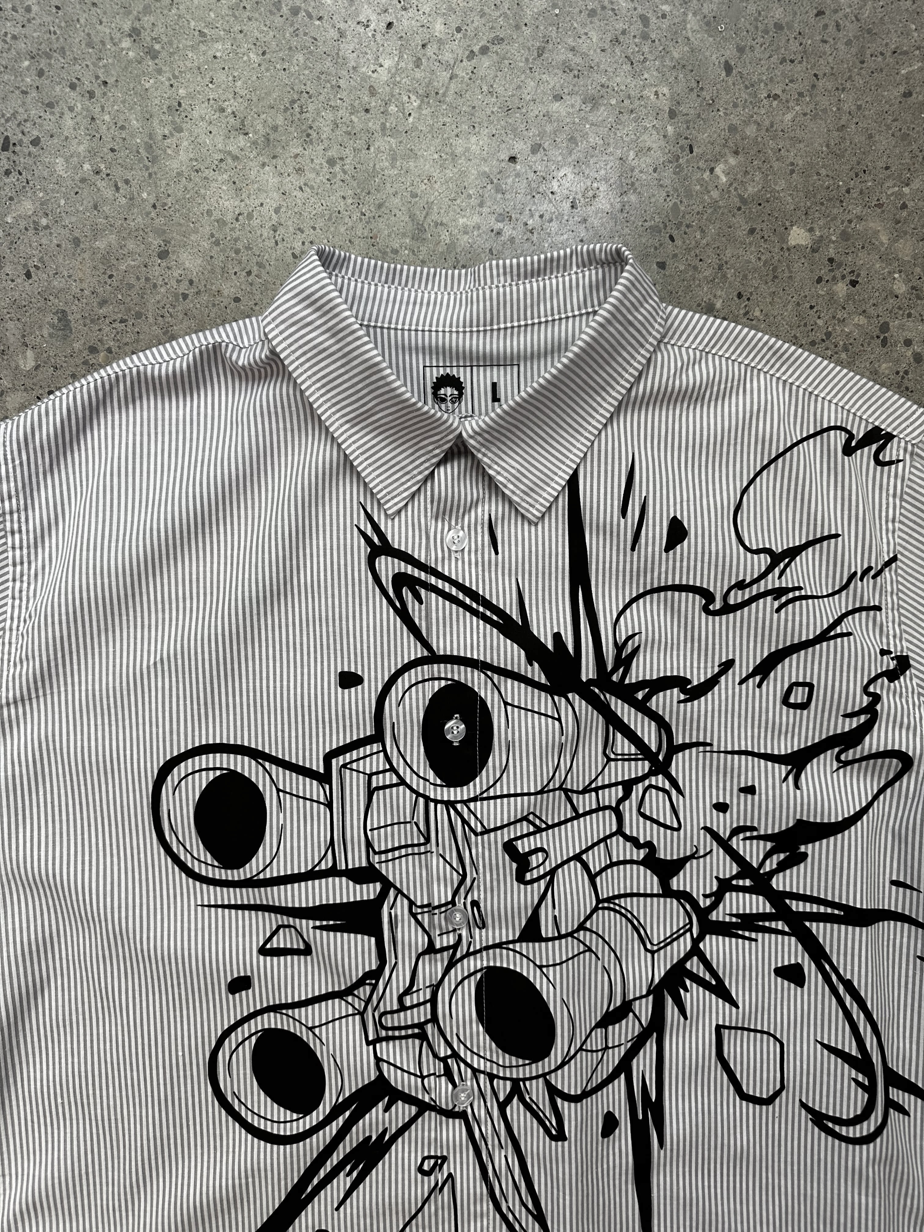 "Spaceship" Button Up-IYAMIUIO