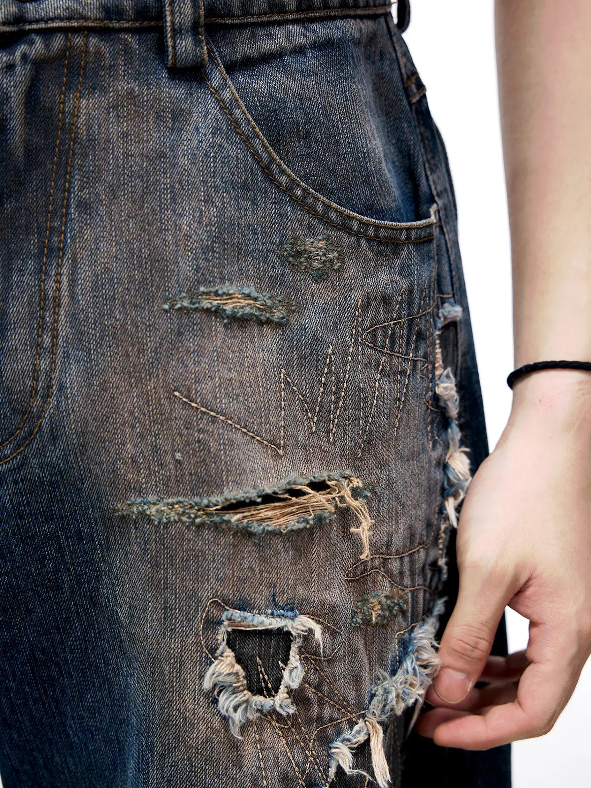 Curved Blade Denim Jeans-IYAMIUIO