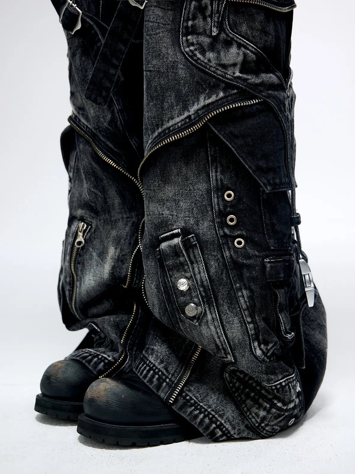 A-Line Baggy Jeans with Hardware Details-IYAMIUIO