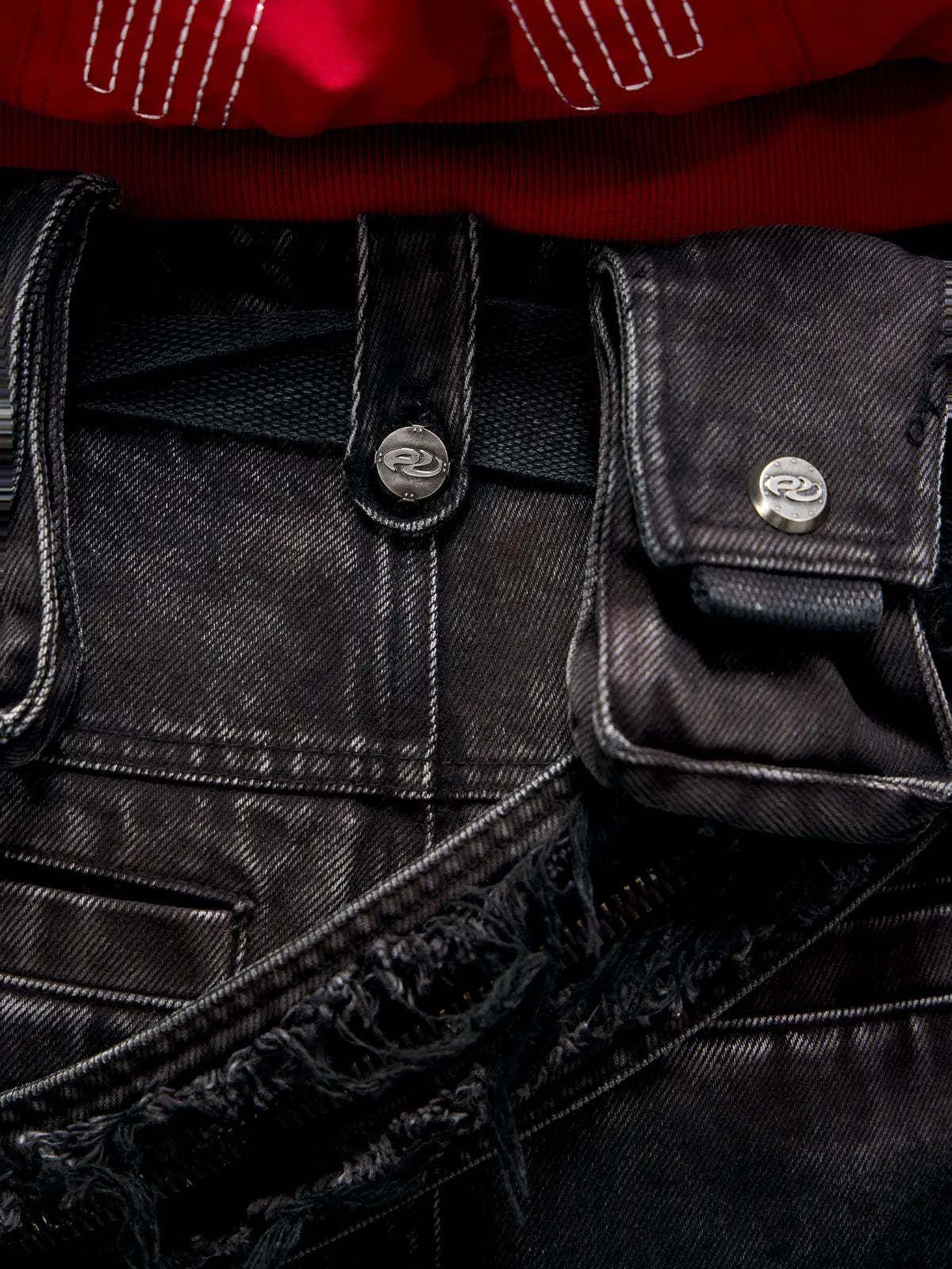 Temperature-Reactive Curved Jeans with Bag Set-IYAMIUIO