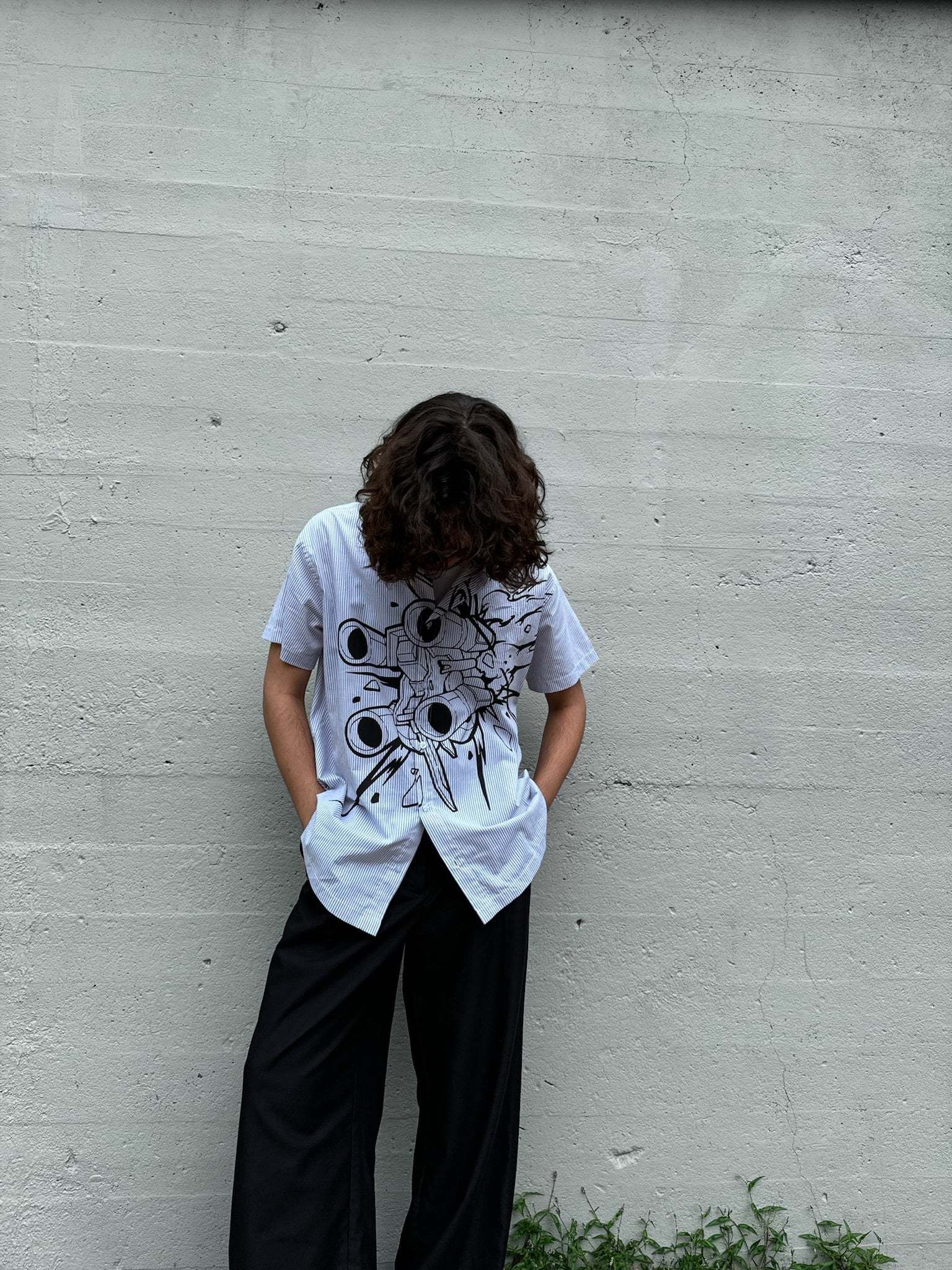 "Spaceship" Button Up-IYAMIUIO