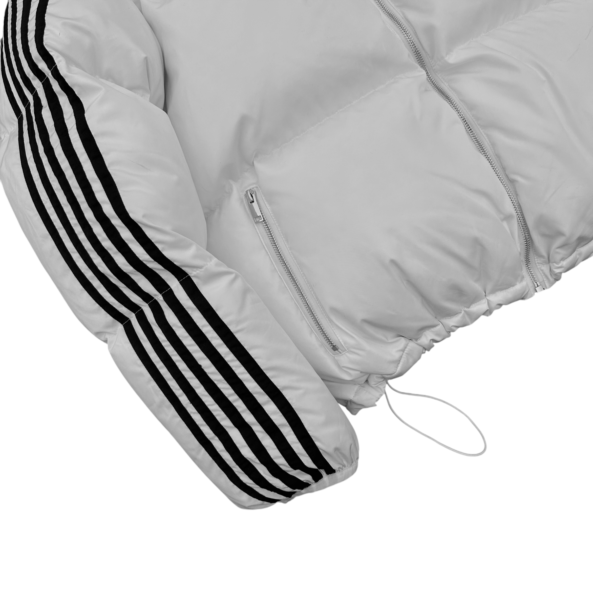 TRACK PUFFA (WHITE)-IYAMIUIO