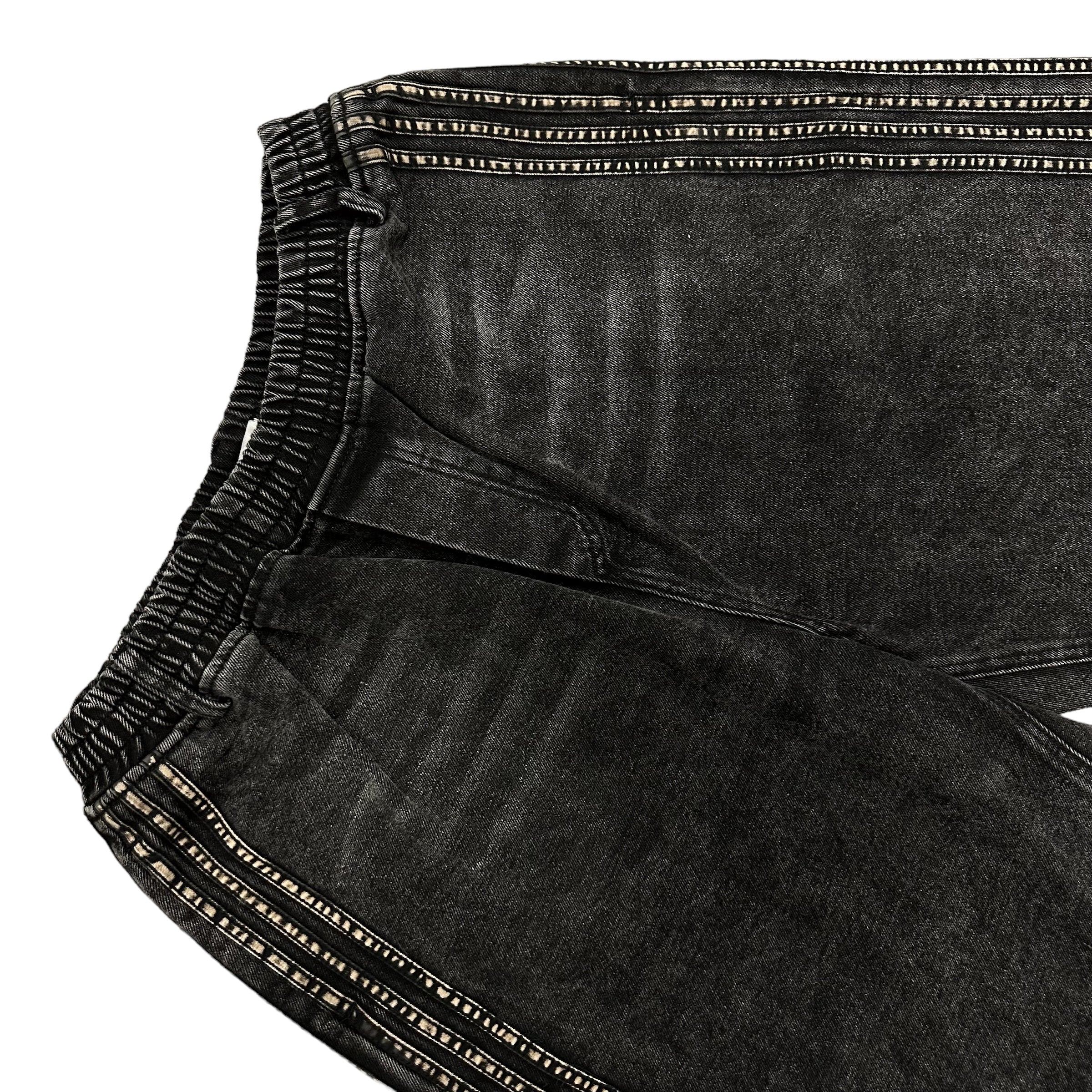 TRACK JORTS (BLACK)-IYAMIUIO