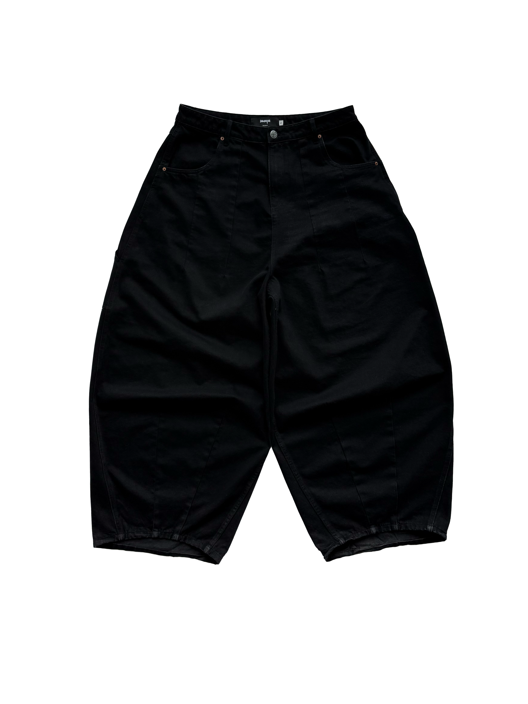 PITCH BLACK BAGGIEST-IYAMIUIO