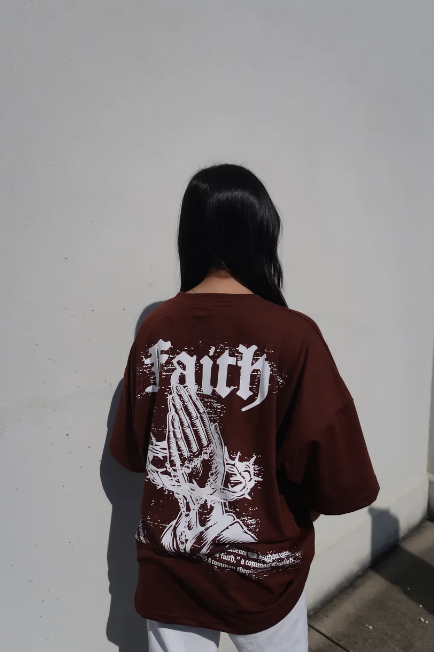 FAITH TEE (BROWN)-IYAMIUIO