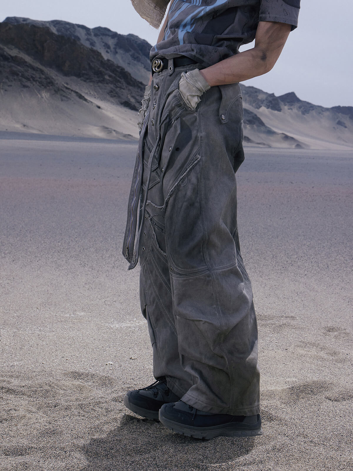 Personsoul Split Deconstructed Gray Cargo Pants-IYAMIUIO