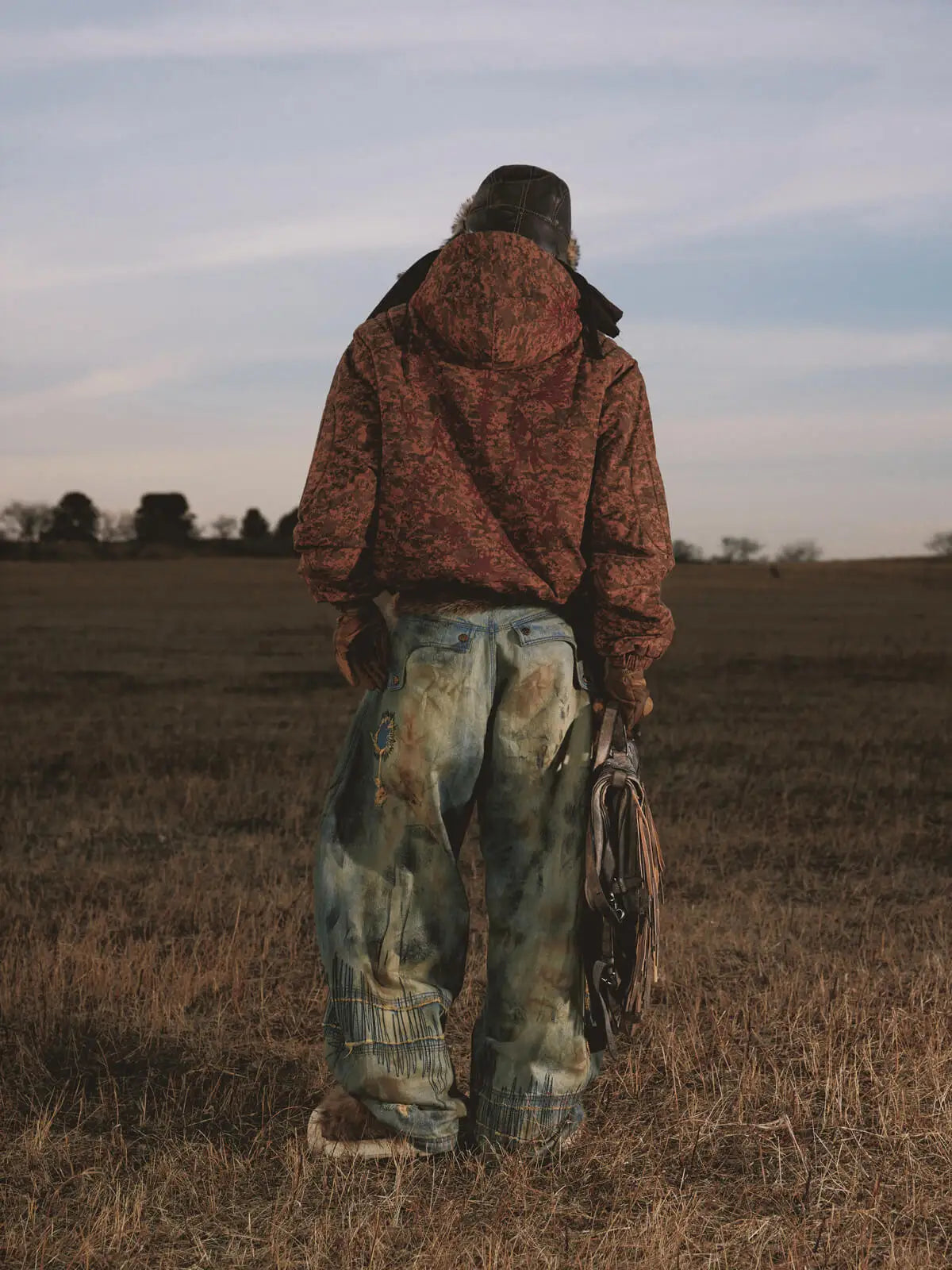 Personsoul Stain Embroidery Scimitar Jeans-IYAMIUIO