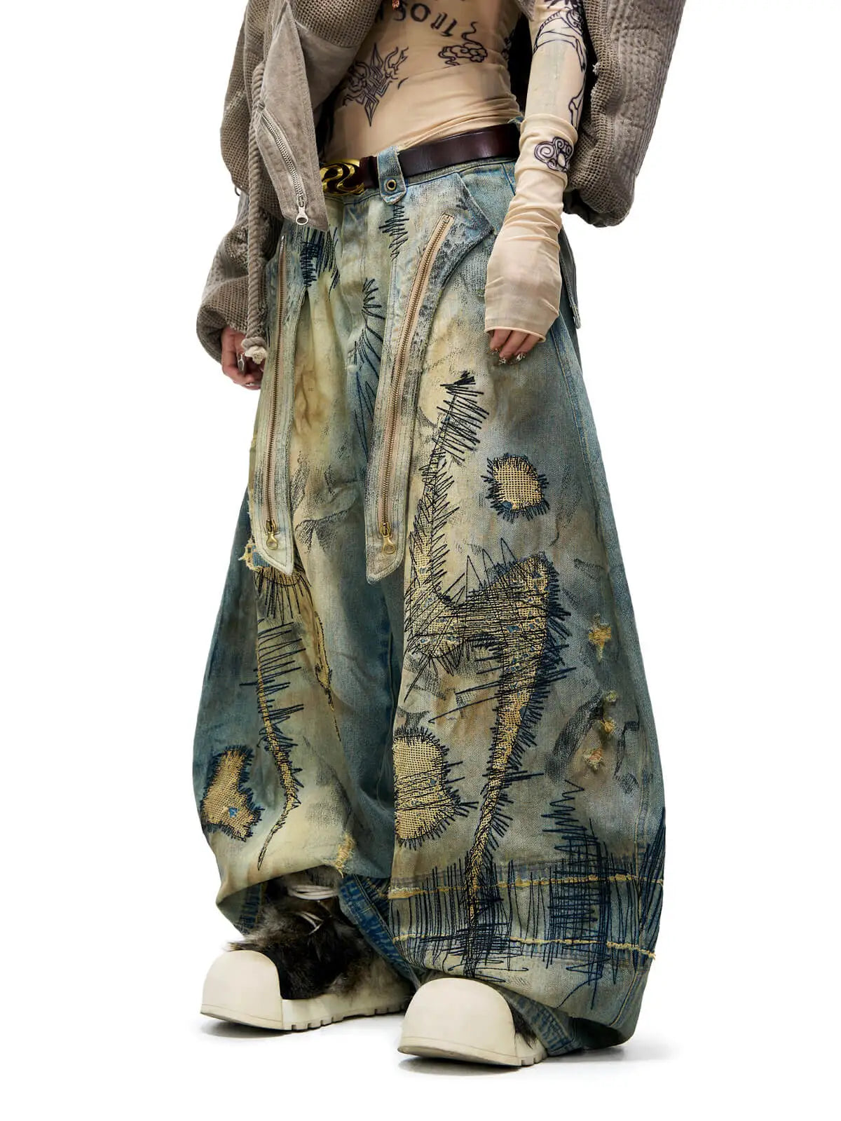 Personsoul Stain Embroidery Scimitar Jeans-IYAMIUIO