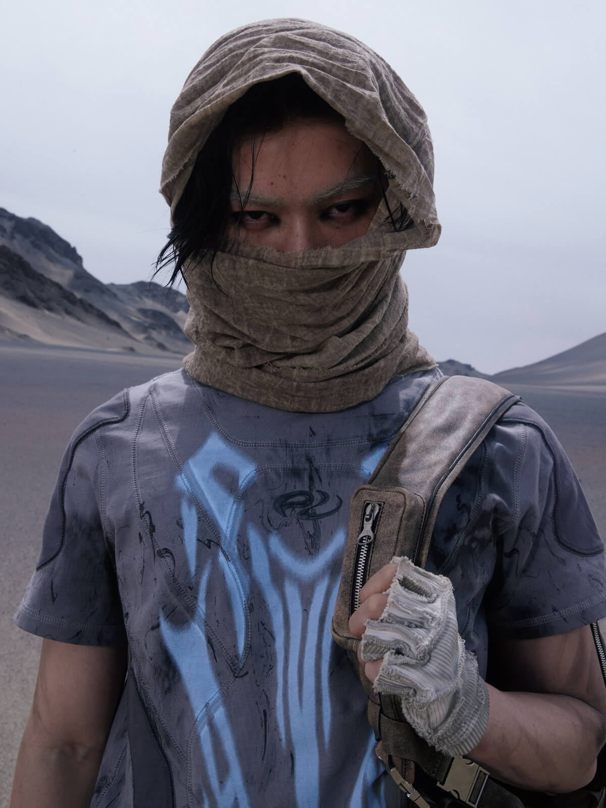 Personsoul Dirty Slim Fit T-Shirt-IYAMIUIO