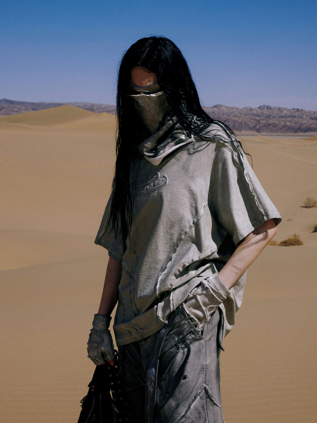 Personsoul Desert Distressed Grey T-shirt-IYAMIUIO