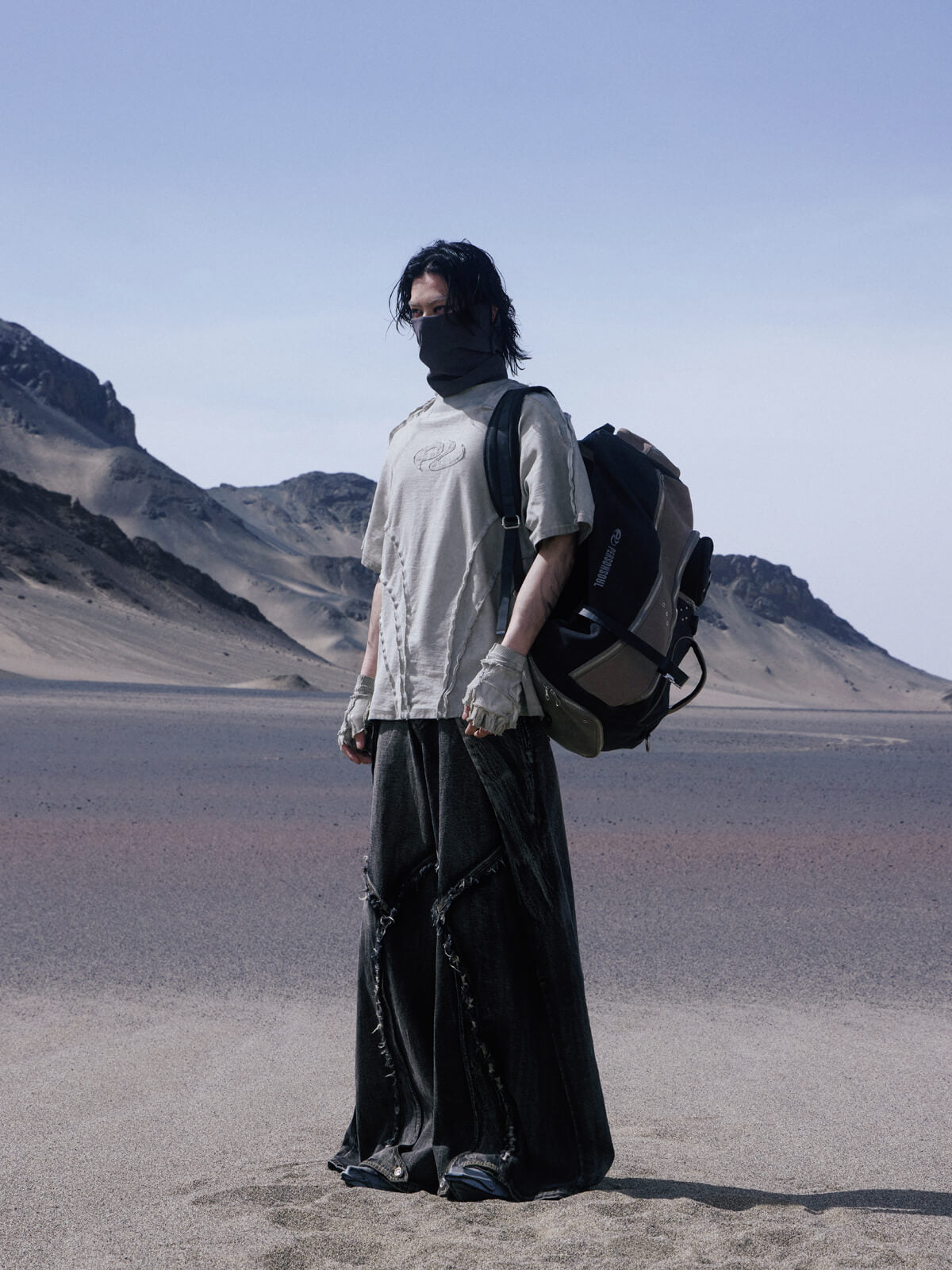 Personsoul Desert Distressed Grey T-shirt-IYAMIUIO