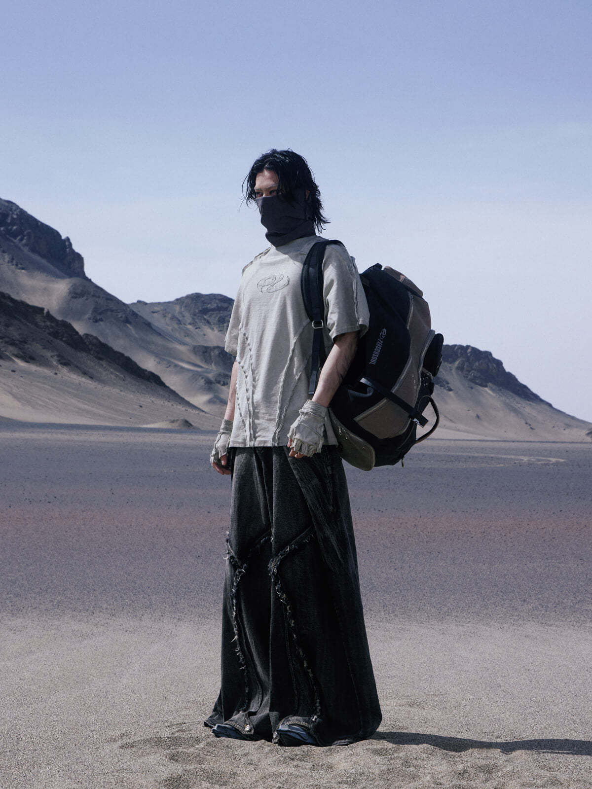 Personsoul Desert Distressed Grey T-shirt-IYAMIUIO