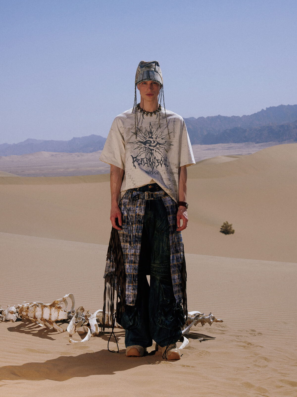 Personsoul Desert Sun Mystical Graphic T-shirt-IYAMIUIO