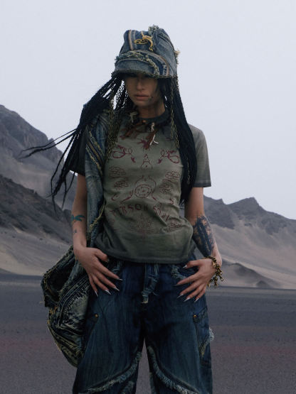 Personsoul Totem Slim Fit T-shirt-IYAMIUIO