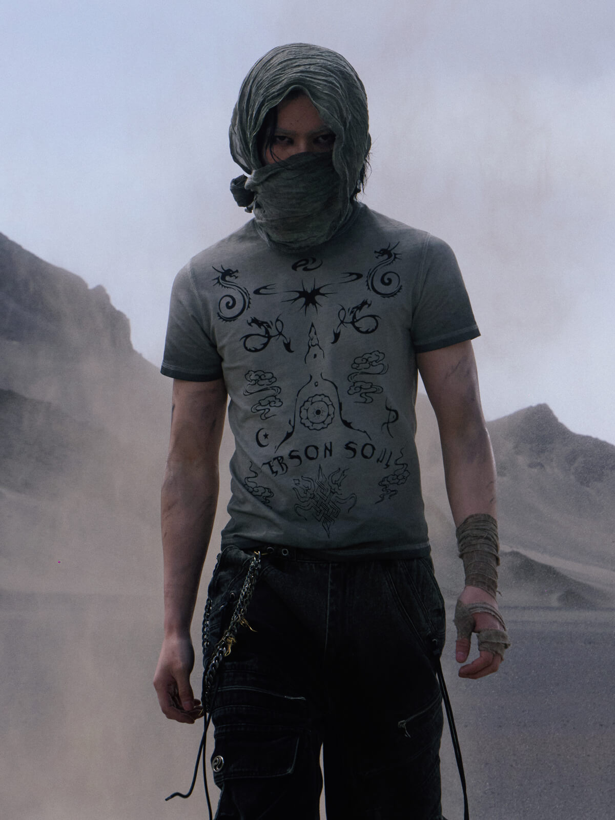 Personsoul Totem Slim Fit T-shirt-IYAMIUIO