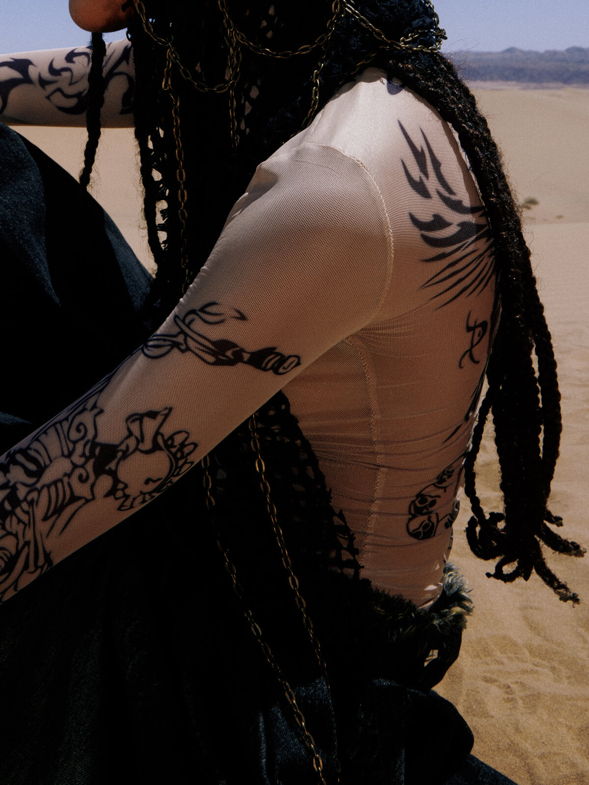 Personsoul Desert Totem-Inspired Skin Highneck Top-IYAMIUIO