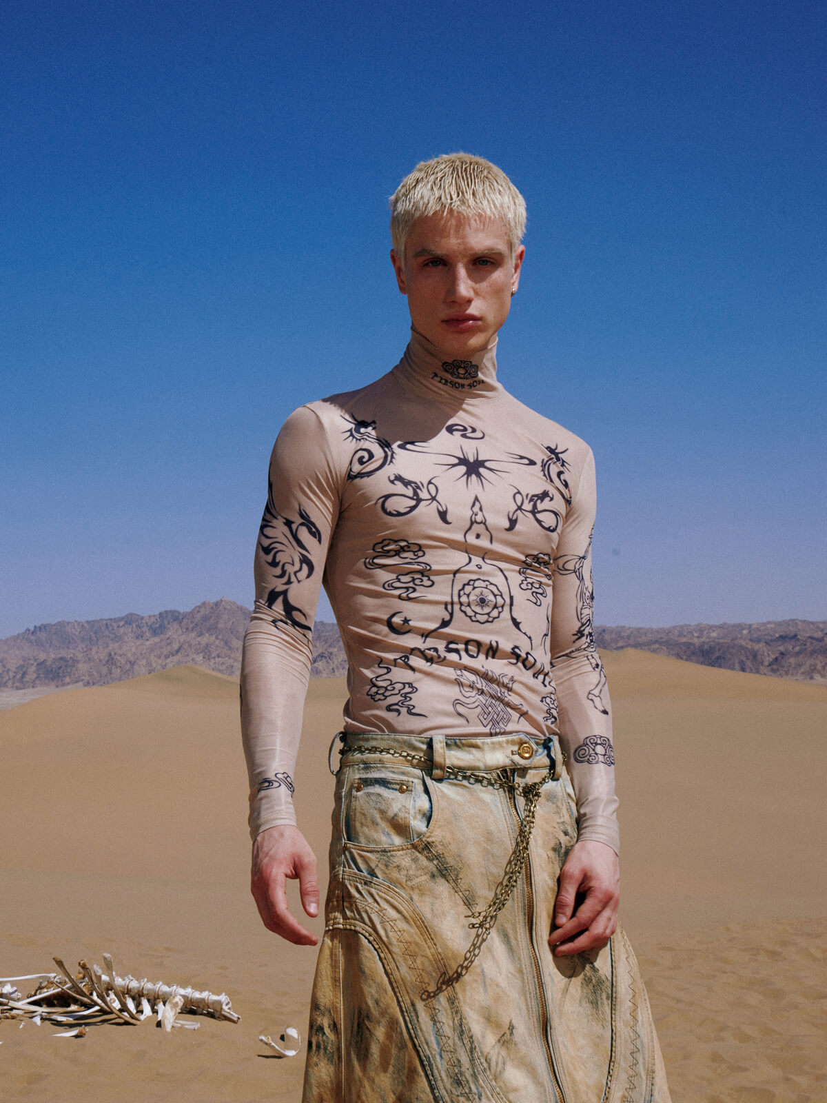 Personsoul Desert Totem-Inspired Skin Highneck Top-IYAMIUIO