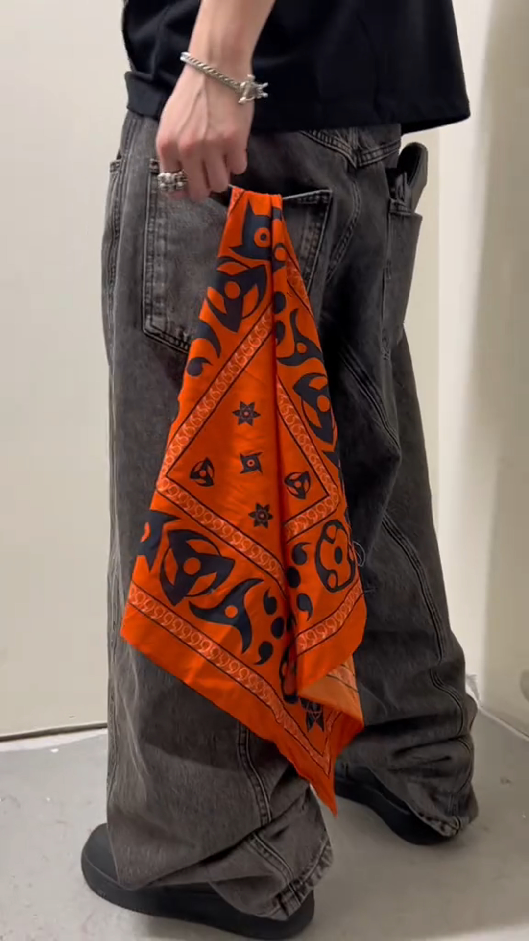 Disappear Bandana-IYAMIUIO