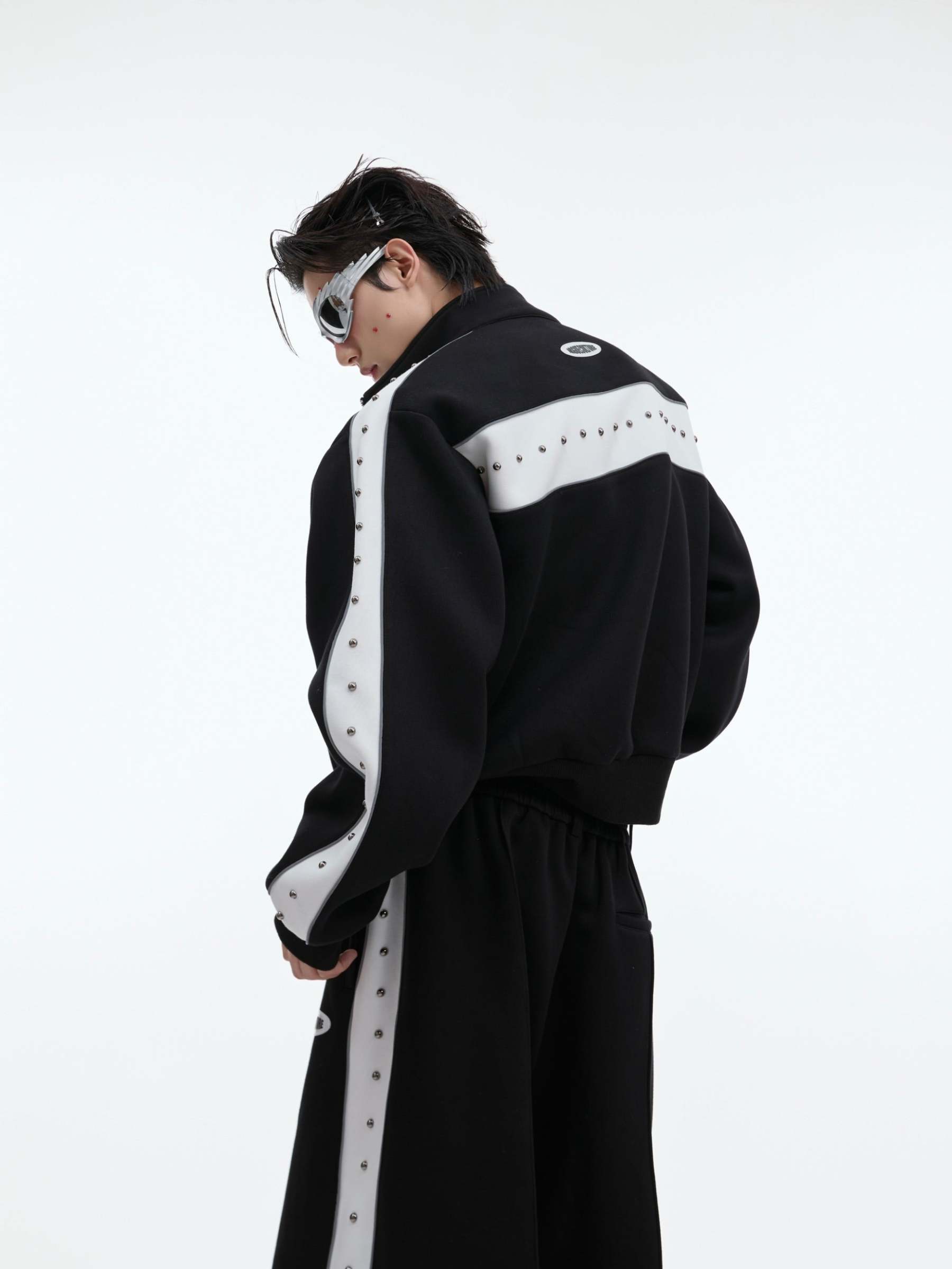 【24s Oct.】Metal Rivet Casual Silhouette Short Hoodie + Casual Pants-IYAMIUIO