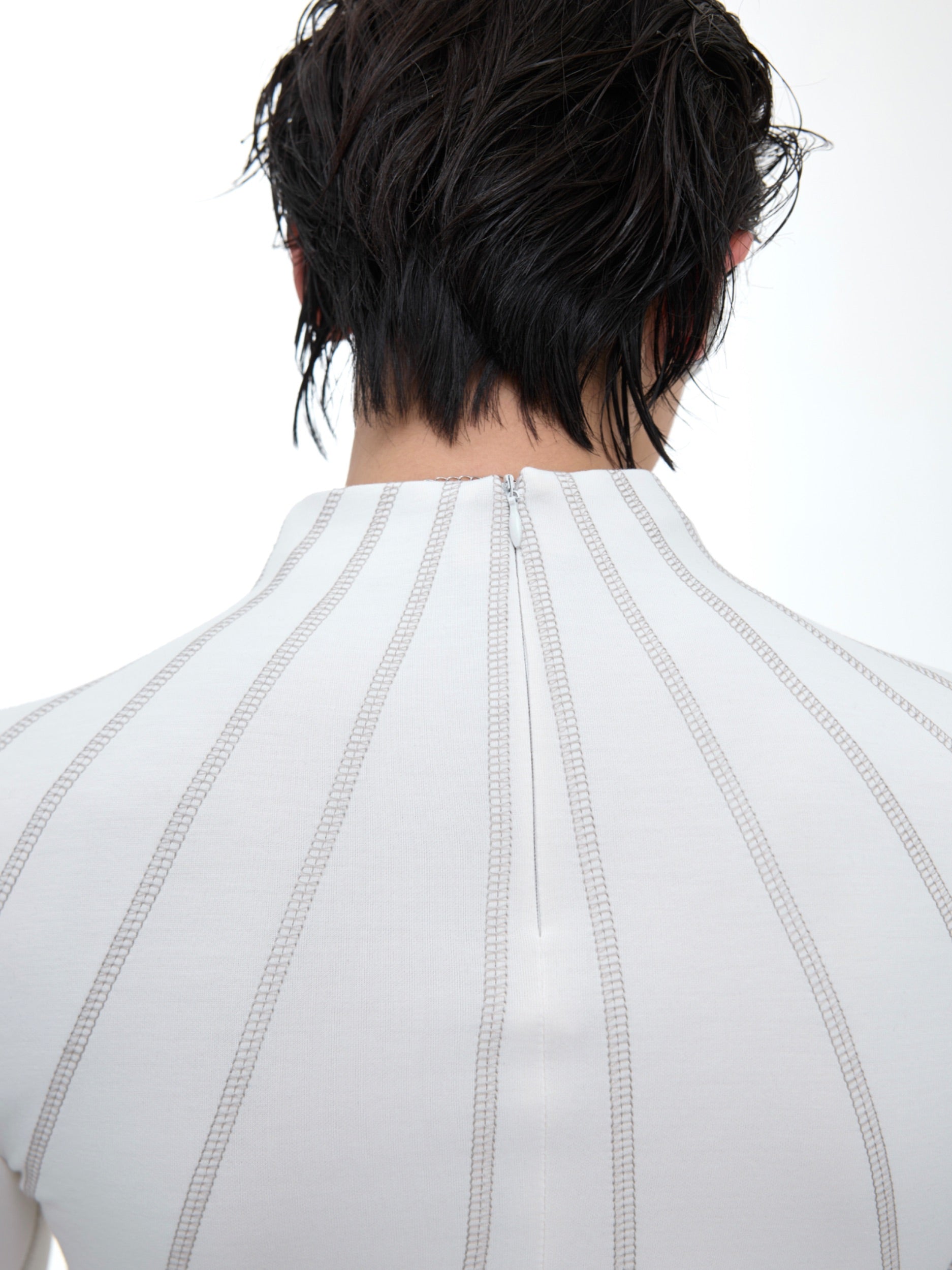 【24s Oct.】Topstitched Metallic Trim Slim-fit Turtleneck Top-IYAMIUIO