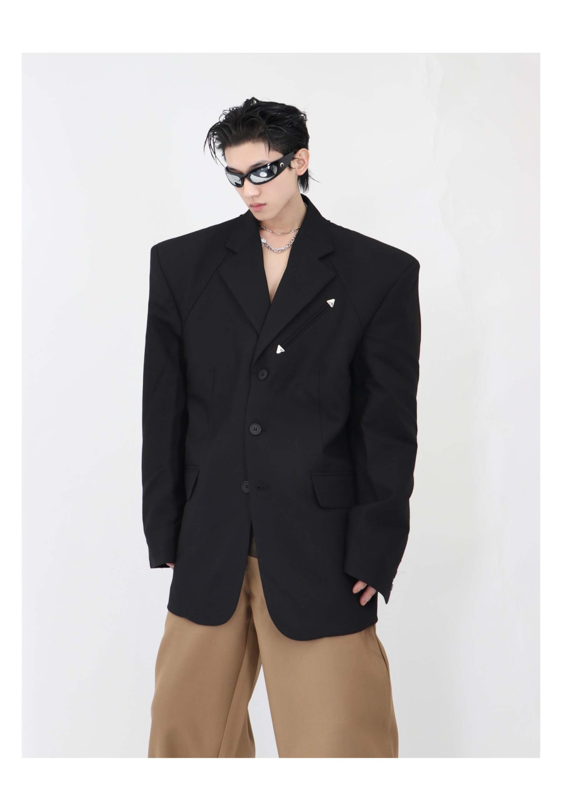 2022 High Shoulder Black Jacket-IYAMIUIO