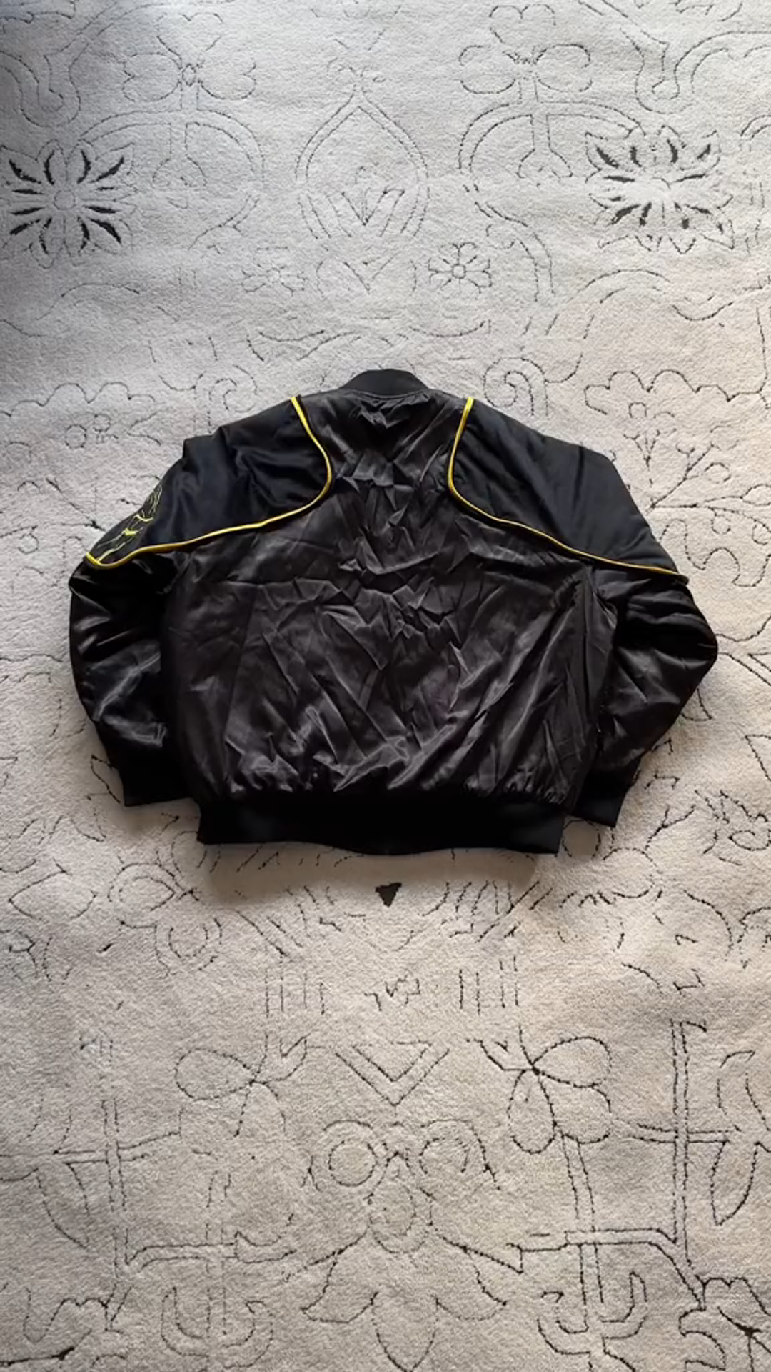Jojos jacket-IYAMIUIO