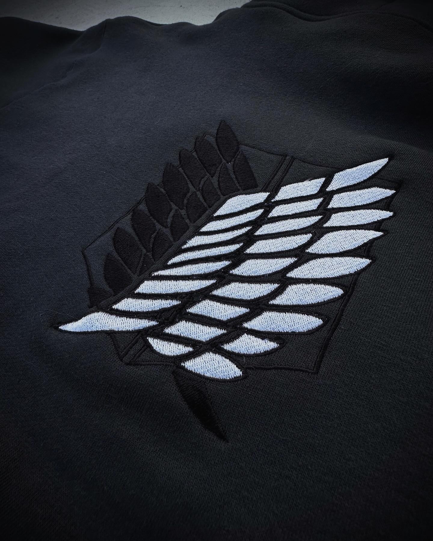 AOT-Embroidered Hoodie-IYAMIUIO