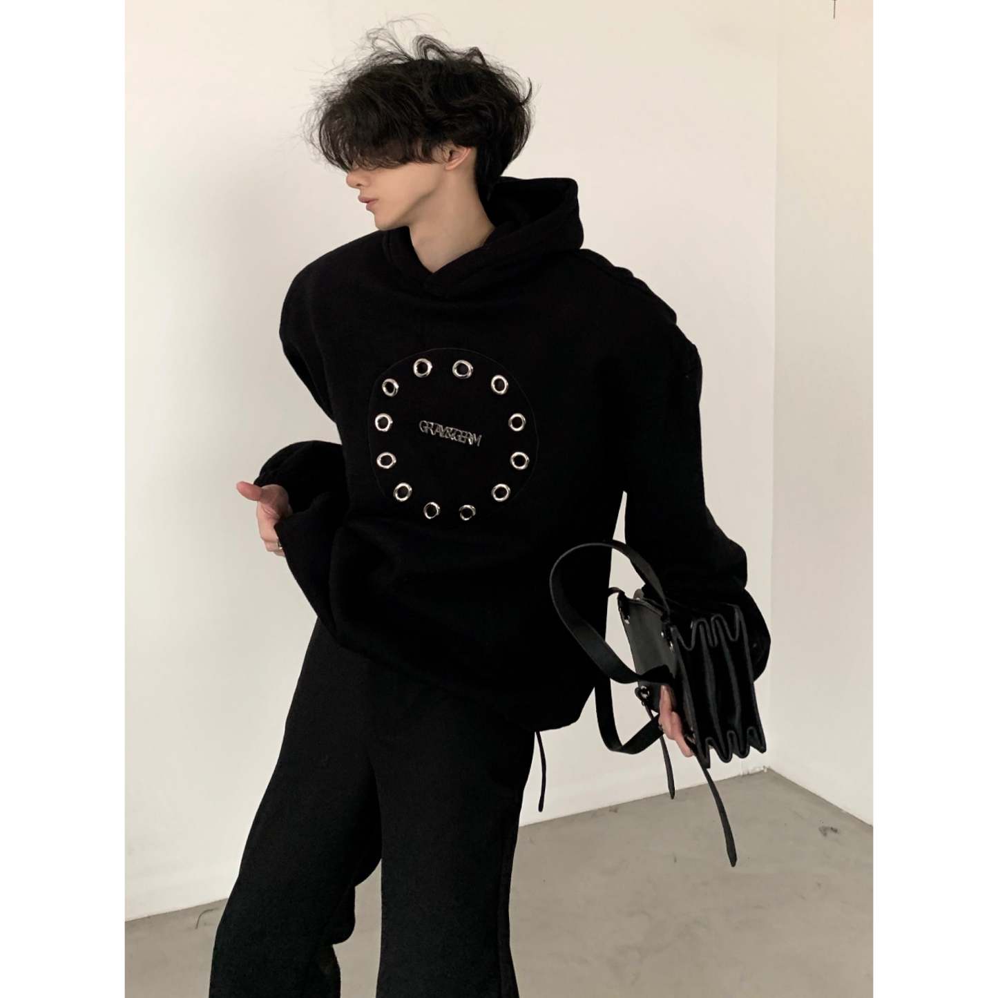 【23s November.】High Street Metal Heavy Black Sweatshirt-IYAMIUIO