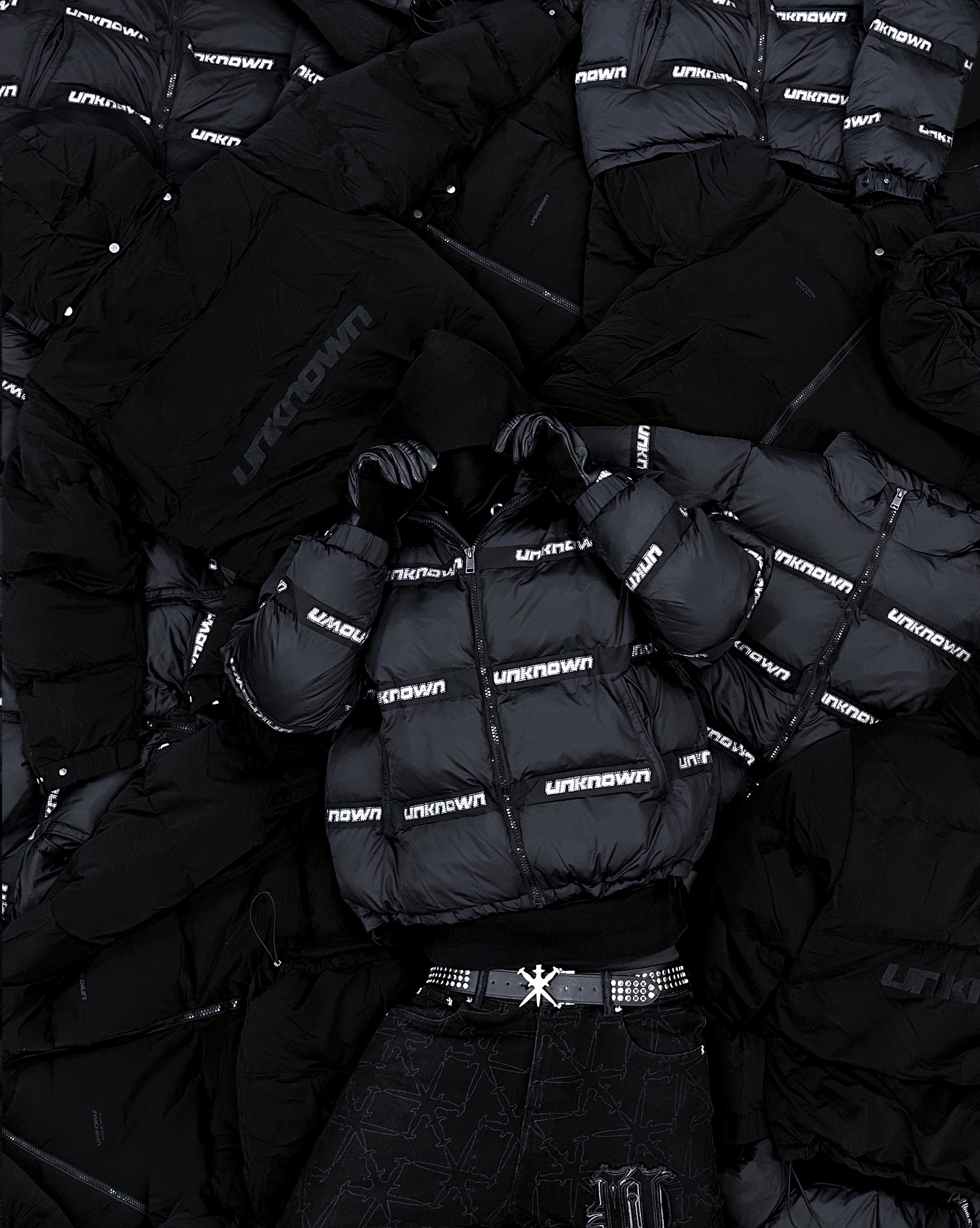 STUDDED PUFFER-IYAMIUIO