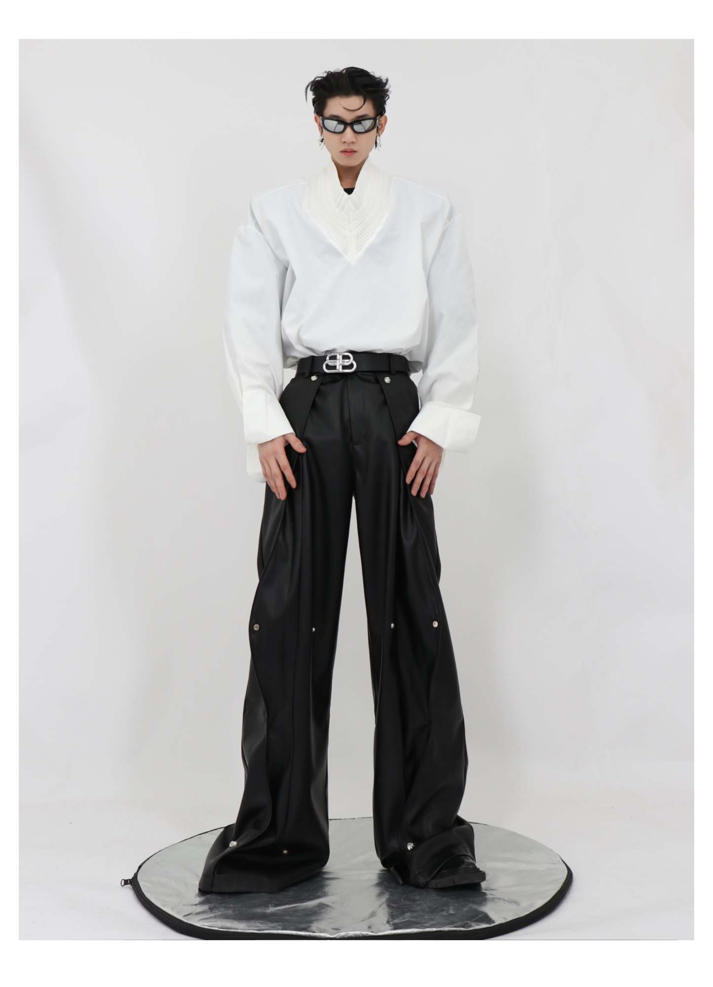 V-shaped Shirt-IYAMIUIO