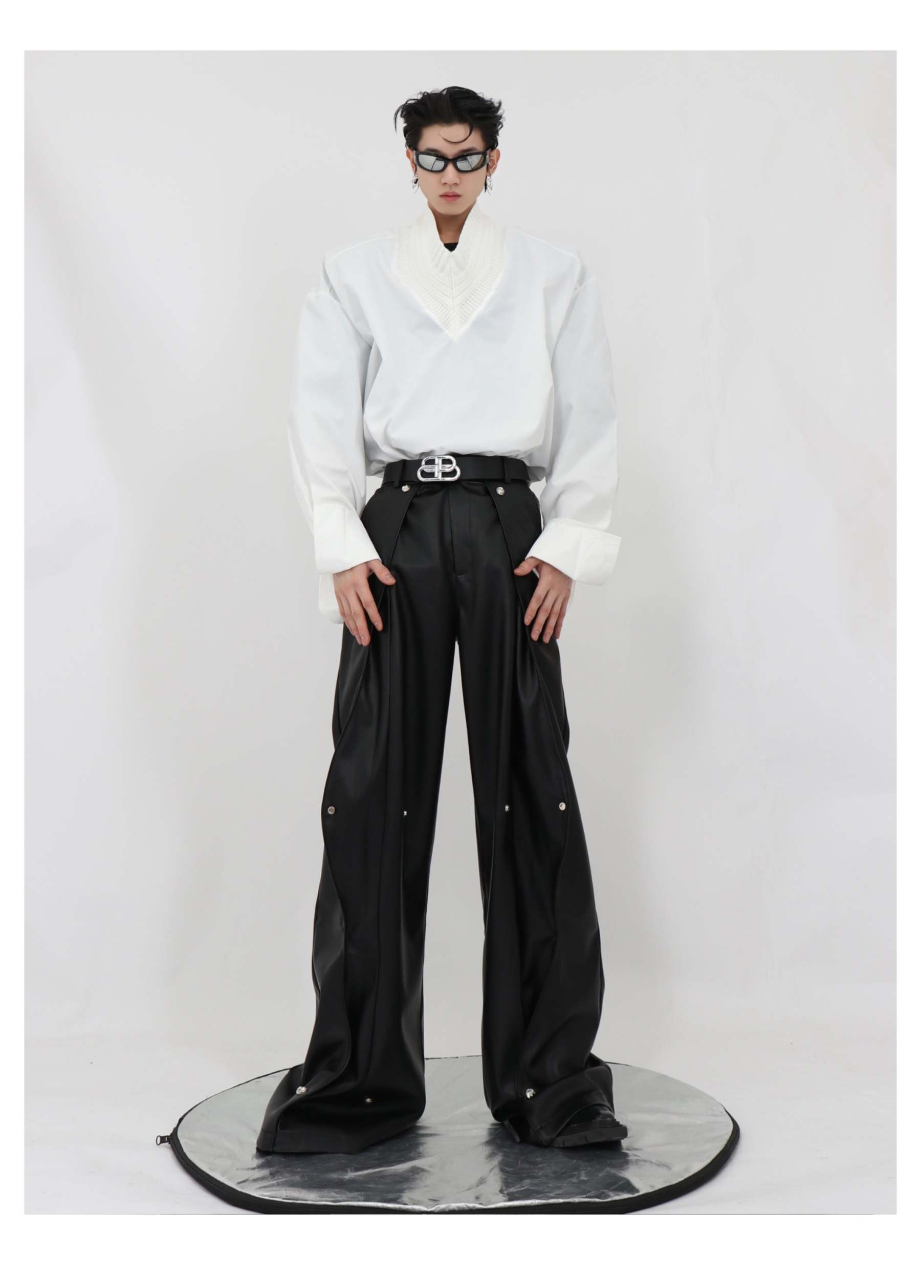 V-shaped Shirt-IYAMIUIO