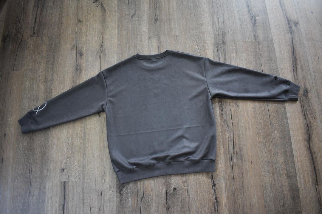 Lowkey Chrollo Embroidered Crew - HXH-IYAMIUIO