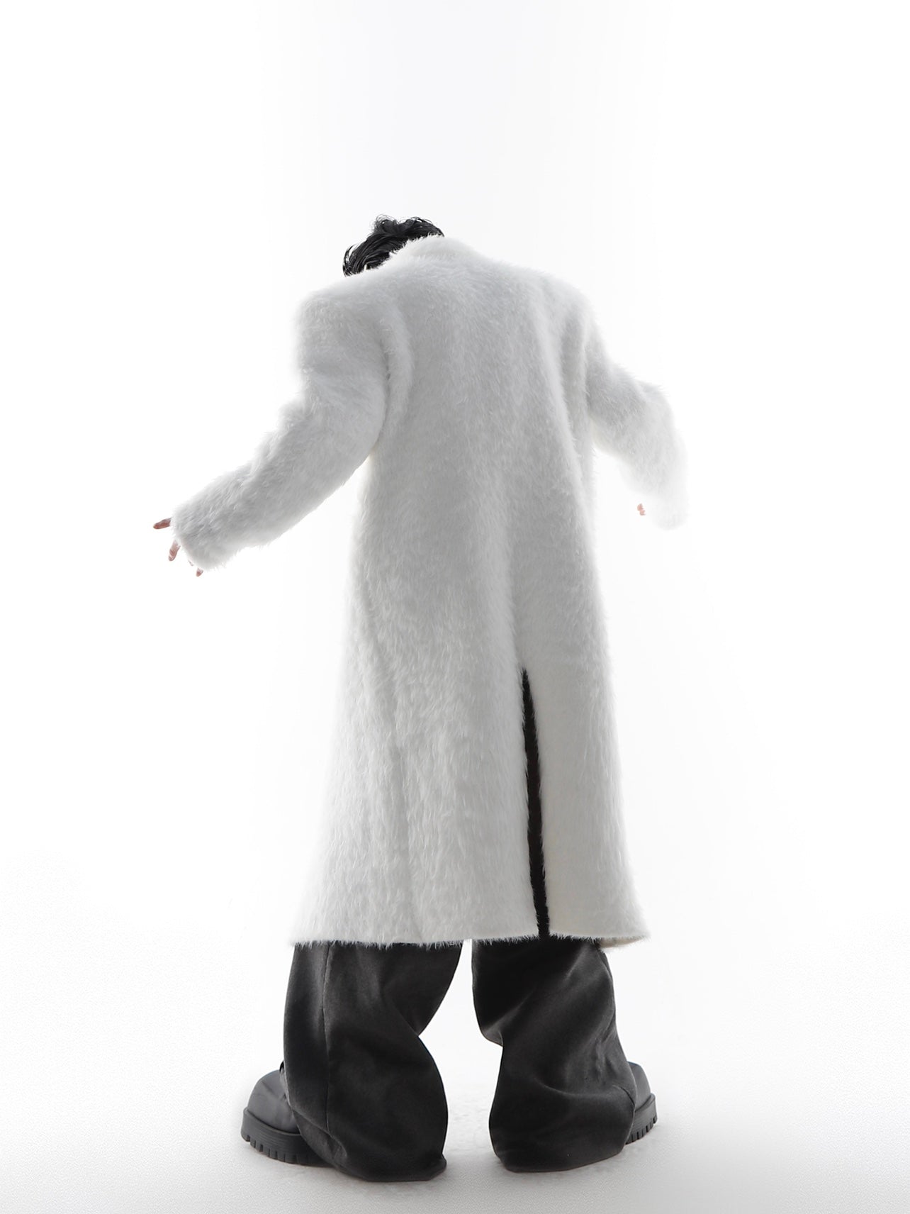 High Shoulder Thick Black/White Coat-IYAMIUIO