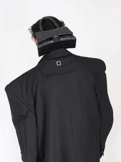 2022 High Shoulder Black Jacket-IYAMIUIO