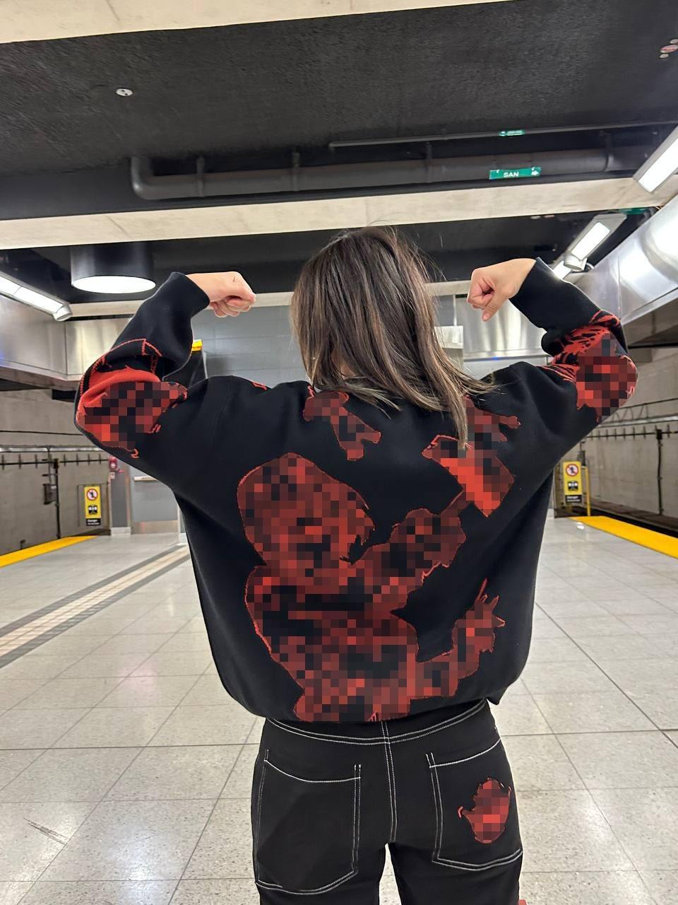 "Santa Cursus" Knit-IYAMIUIO