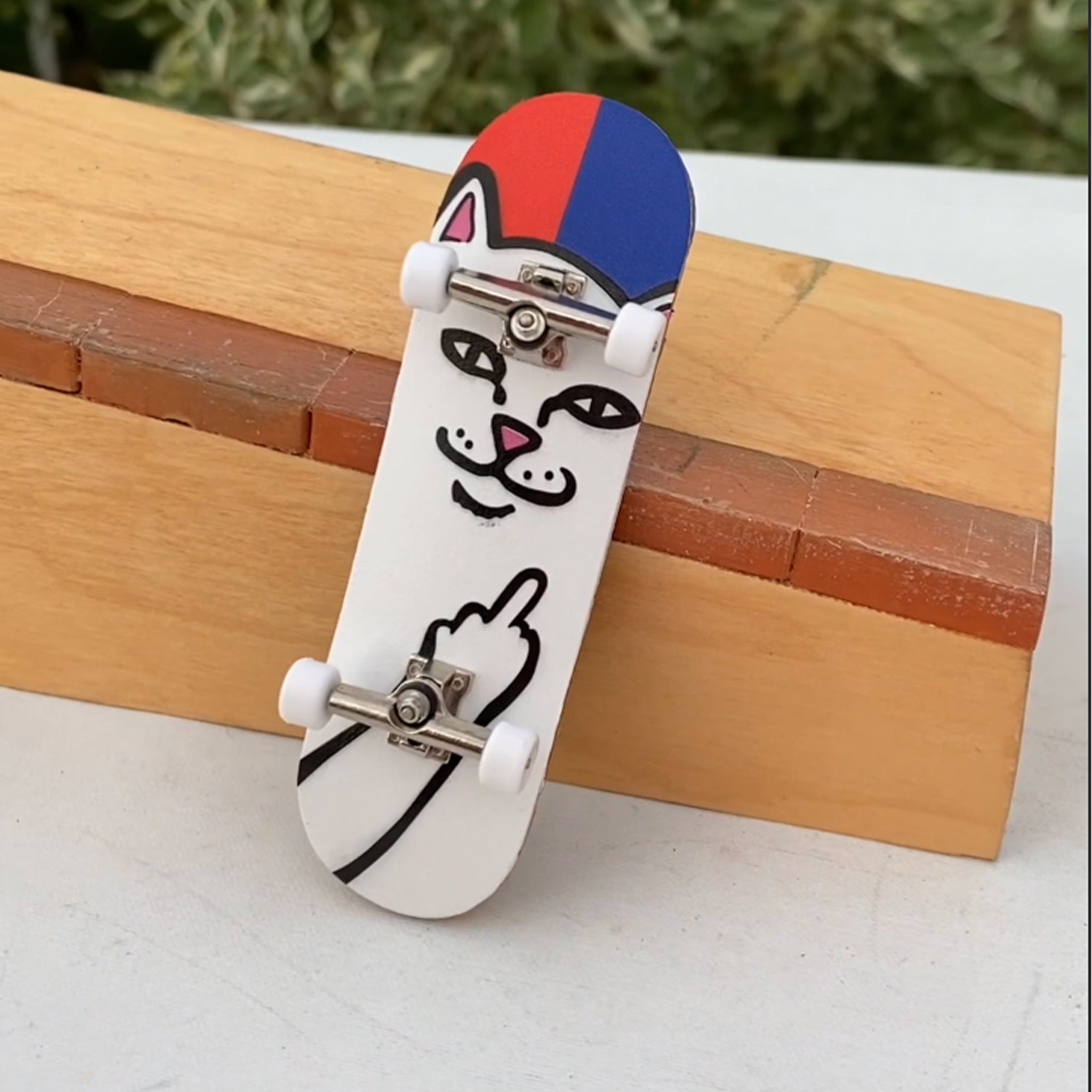 Lord Nermal Mini Skateboard (Red/Blue)-IYAMIUIO