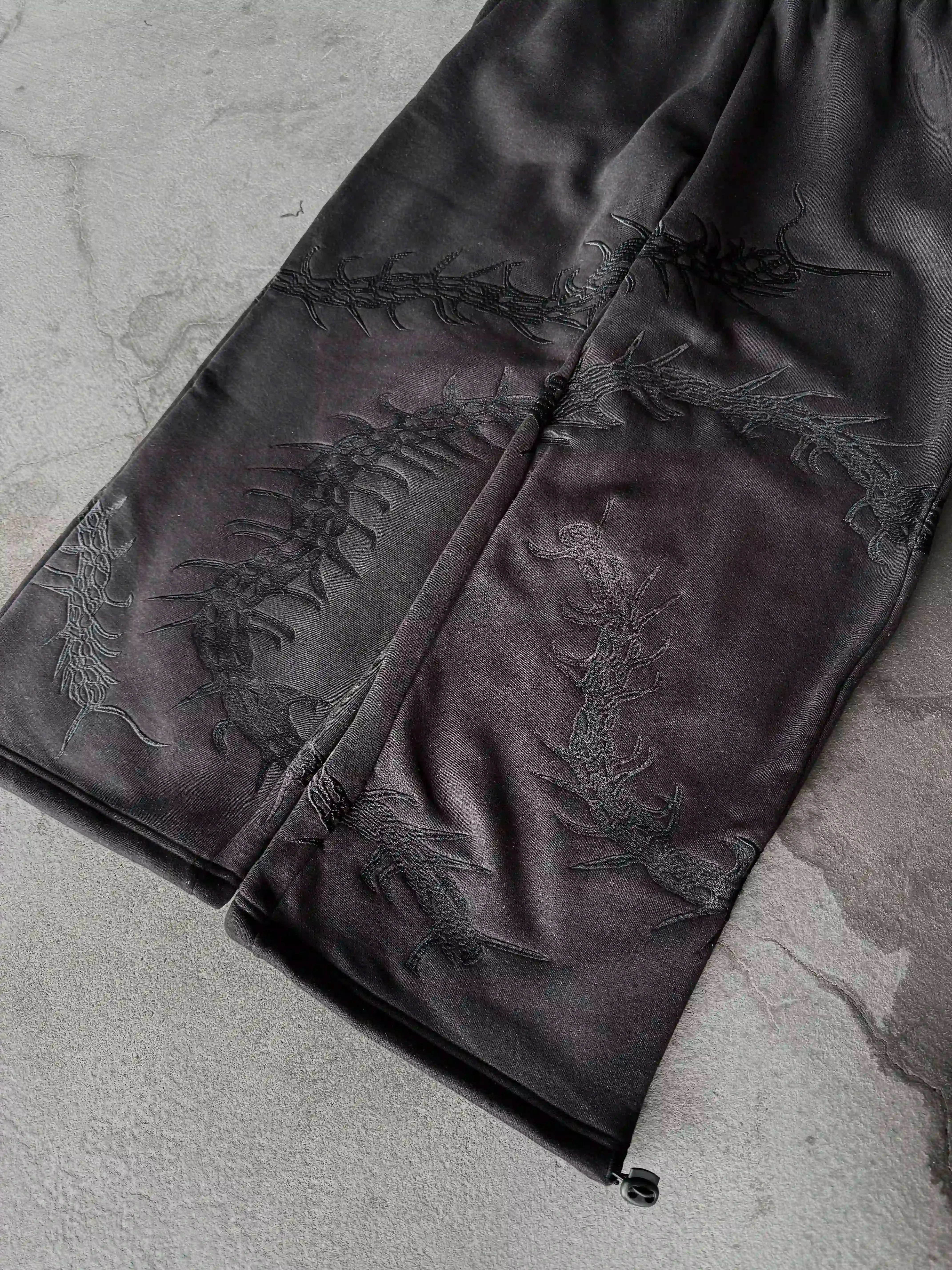 “Ghoul” Sweats (Black)-IYAMIUIO