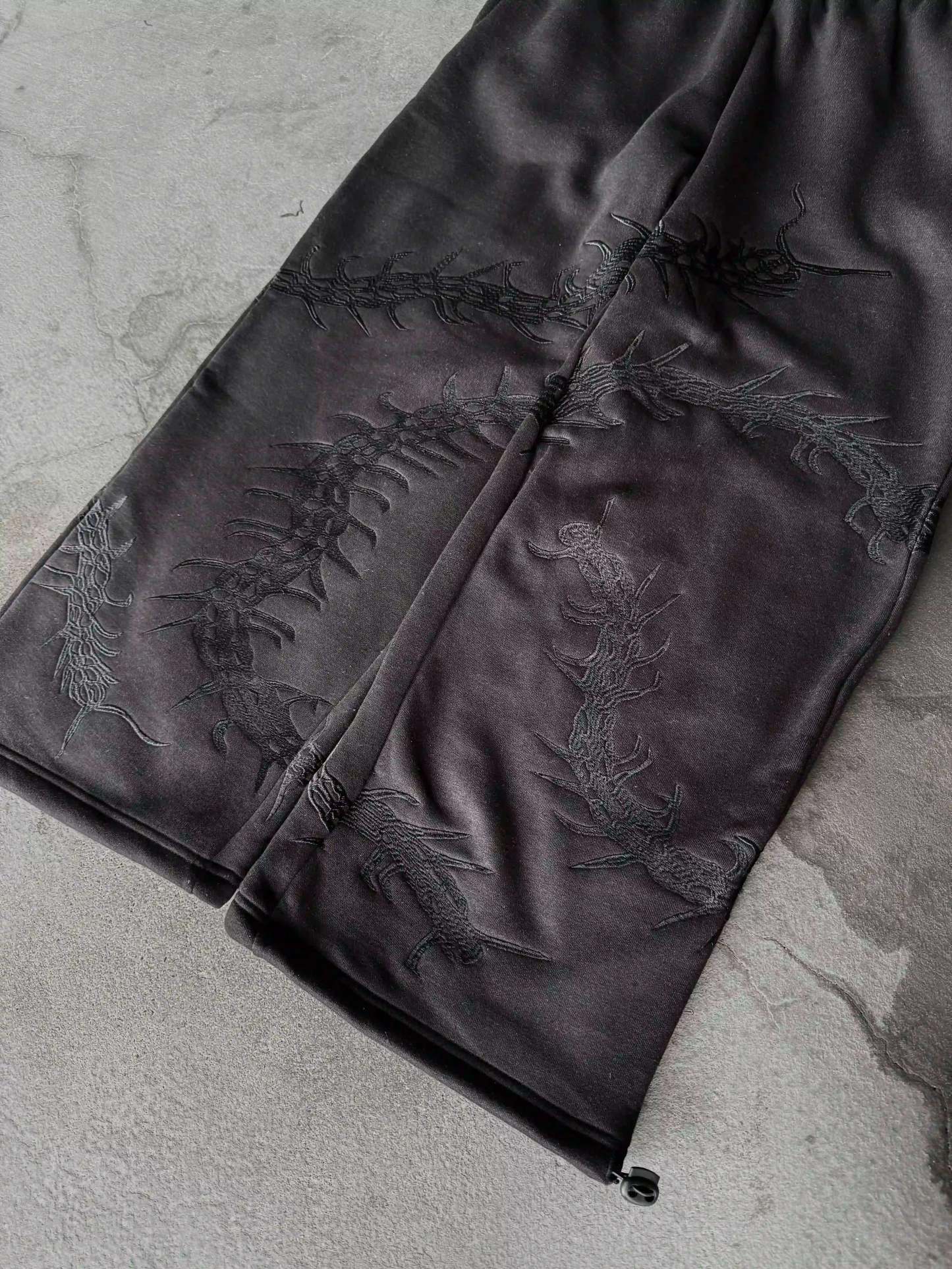 “Ghoul” Sweats (Black)-IYAMIUIO