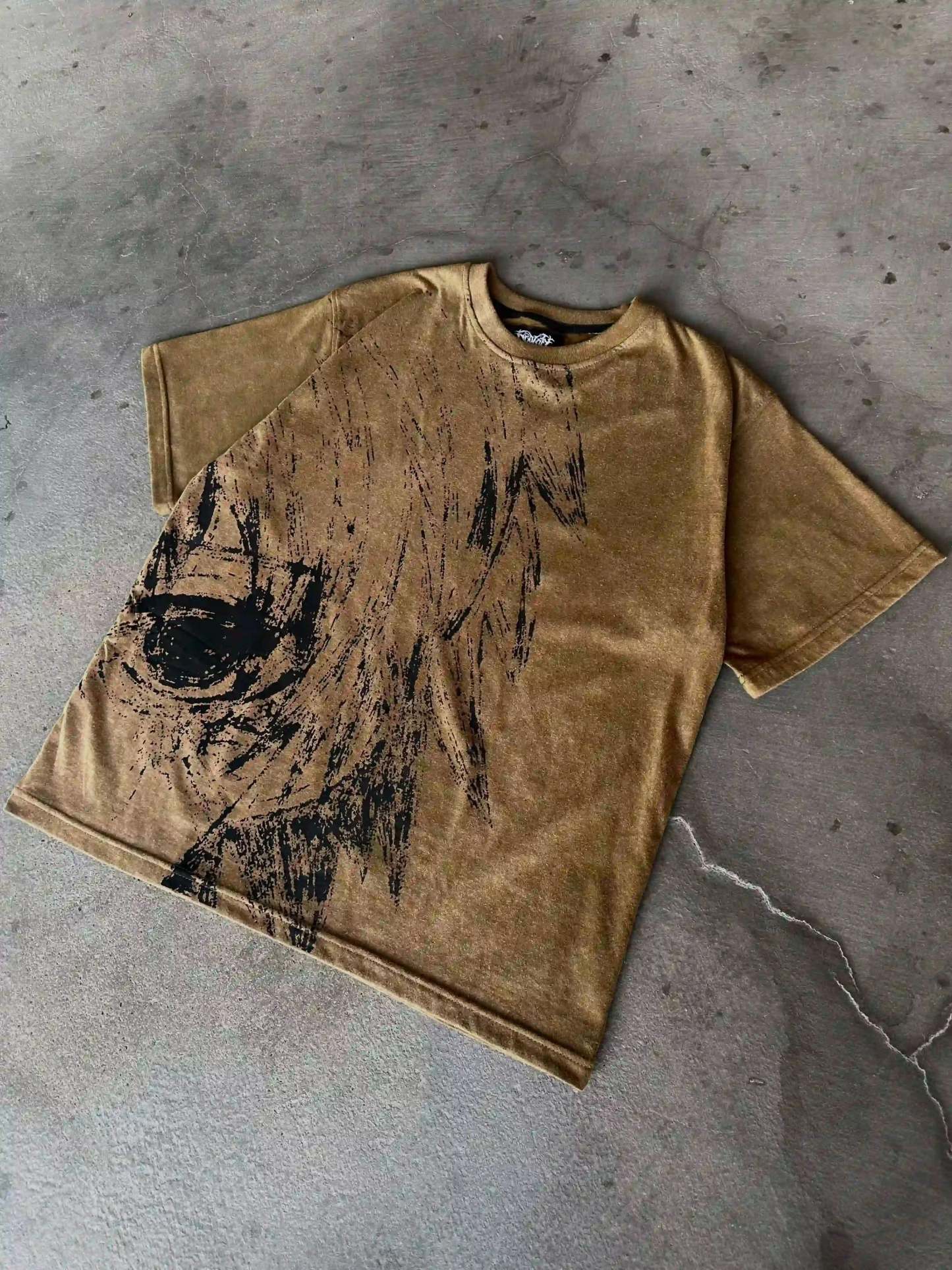 "Ghoul" T-shirt (Dark Beige)-IYAMIUIO