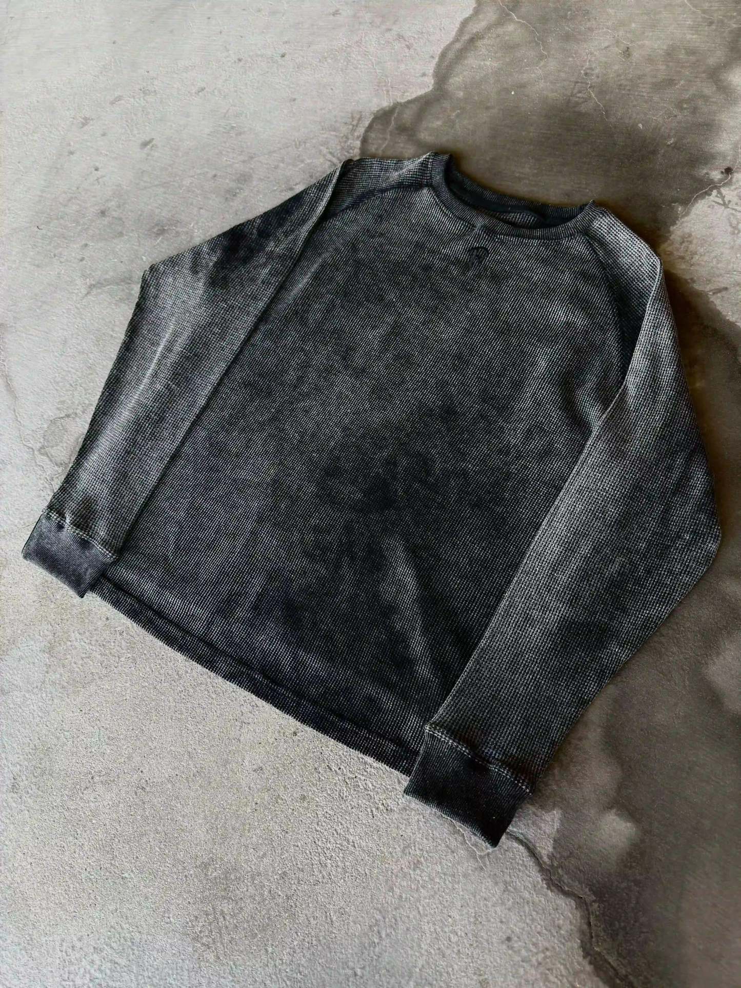 "Ghoul' Long-Sleeve (Grey)-IYAMIUIO